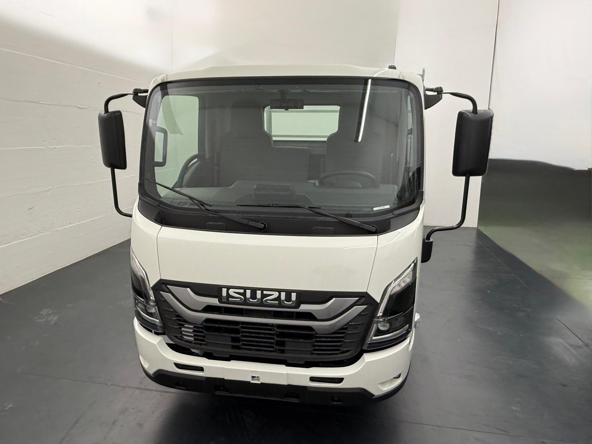 ISUZU M21 Kab.-Ch. E DR 1.9 Ddi TT_4