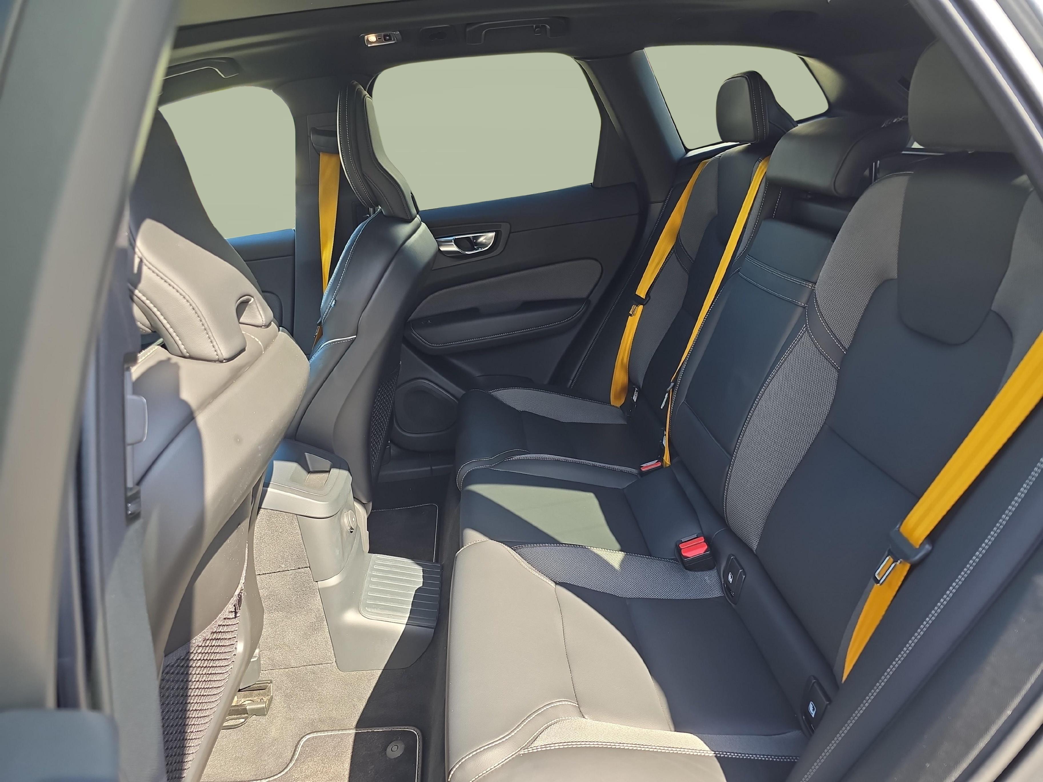 Volvo XC60 2.0 T8 TE Polestar eAWD / ab 0,99% Leasing bei Abschluss einer Protect Autoversicherung_11