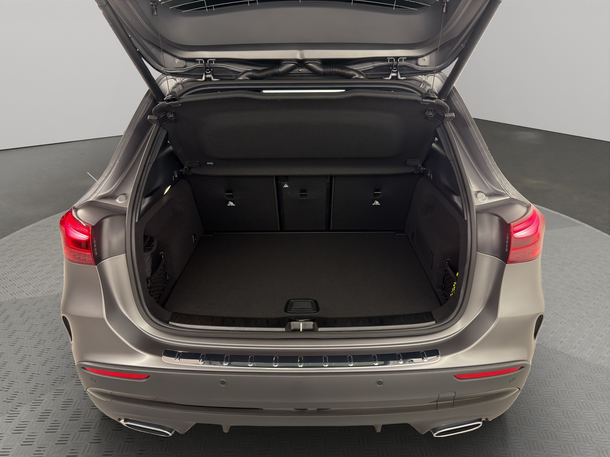 MERCEDES-BENZ GLA 250 Swiss Star AMG Line 4matic_7
