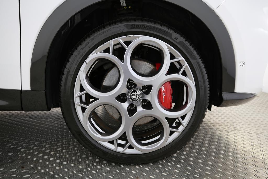 Alfa Romeo Tonale 1.3 Plug-in Hybrid Veloce Q4_13