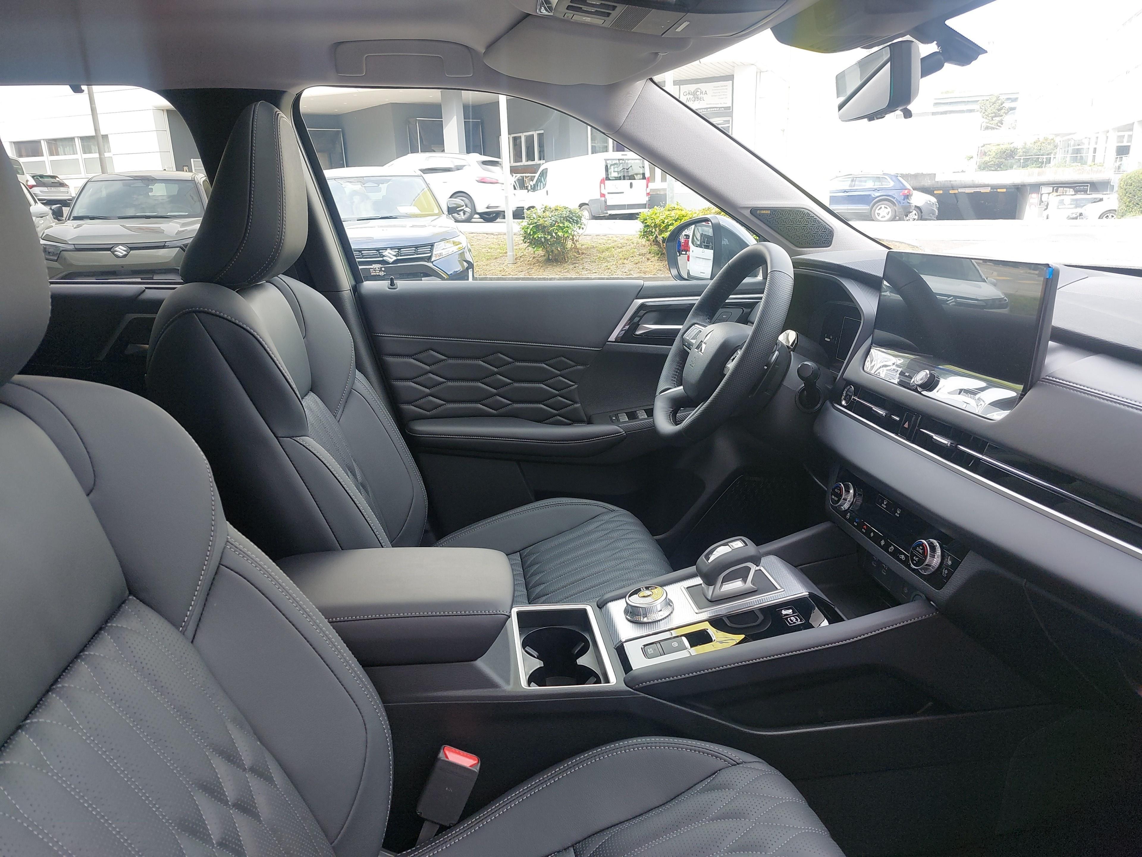 Mitsubishi Outlander 2.4 PHEV Instyle 4x4_10