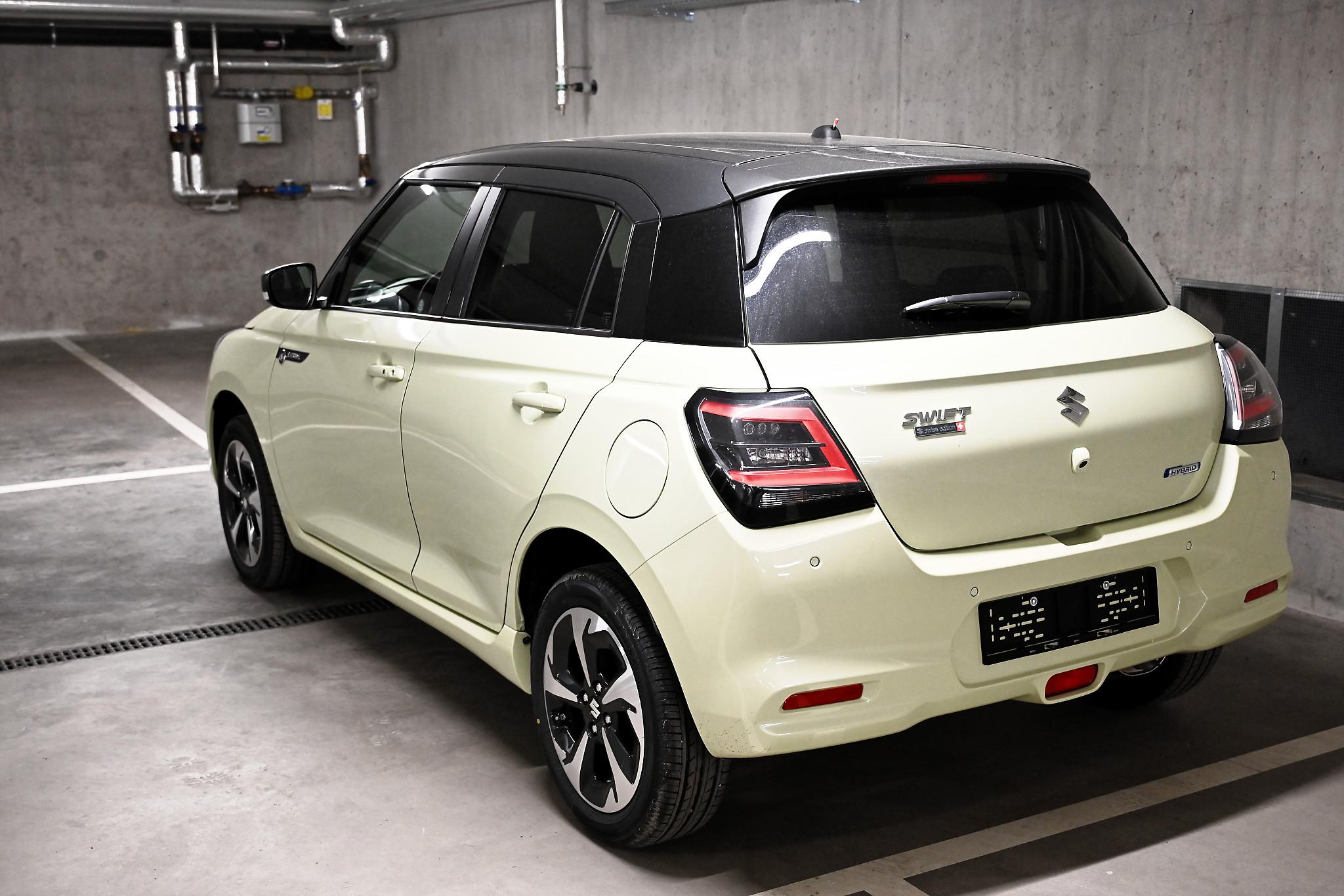 Suzuki Swift 1.2 Sakura Top Hybrid 4x4_13