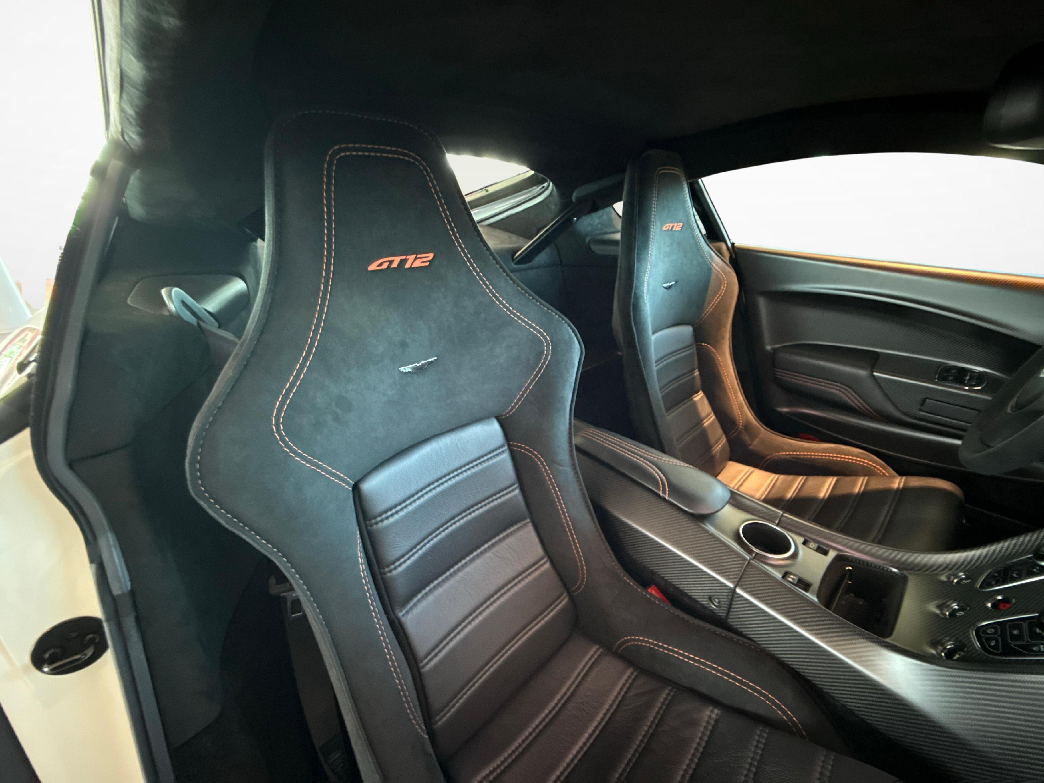 Aston Martin GT12_11