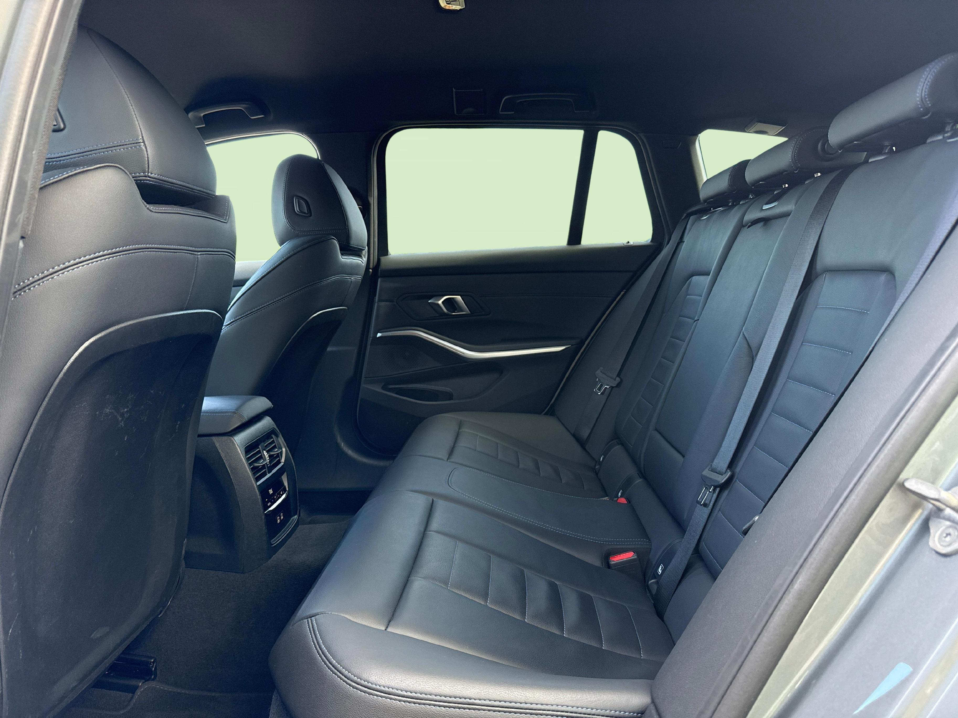 BMW 320d xDrive SAG Touring_18