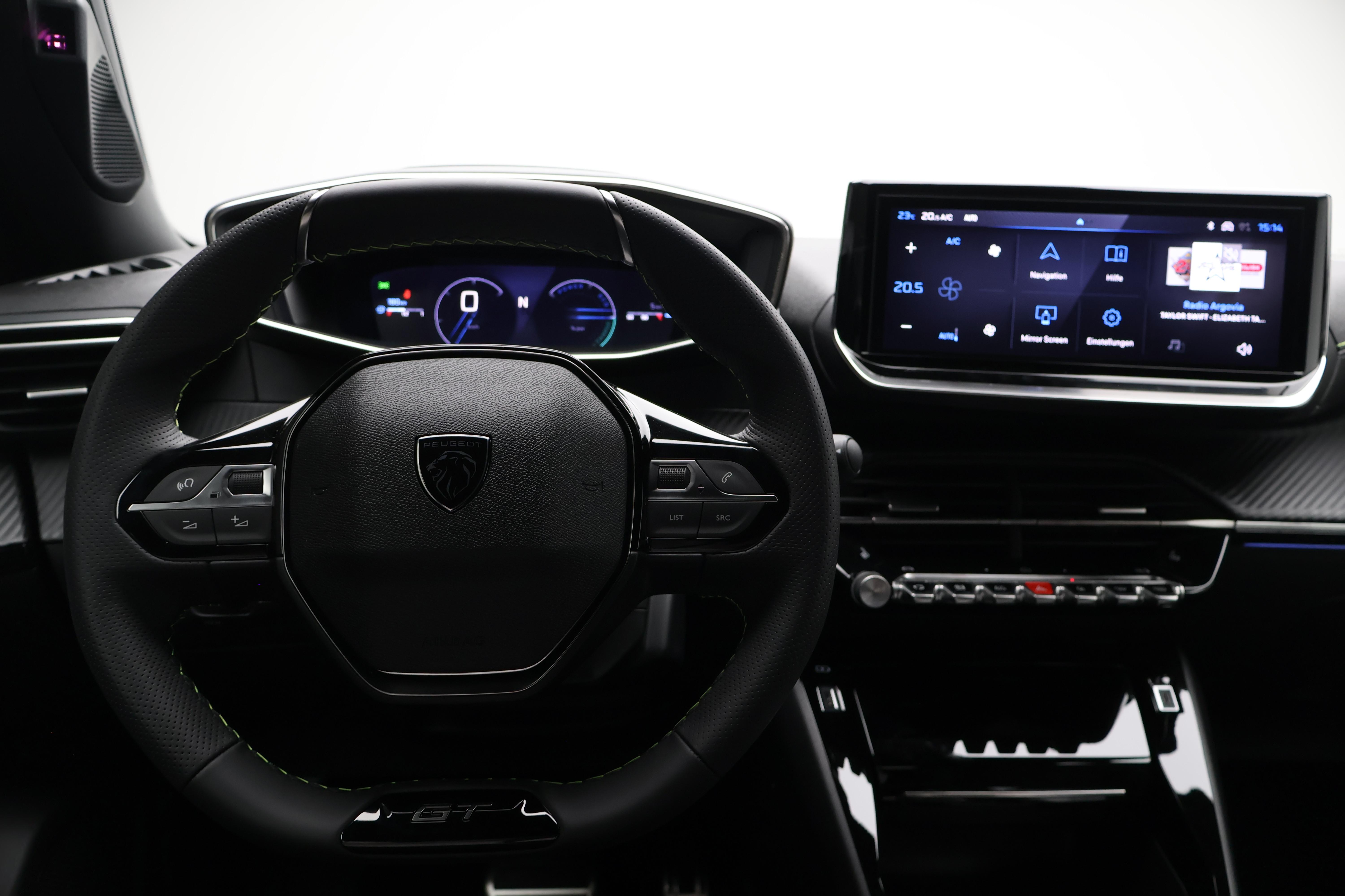 Peugeot 2008 1.2 Hybrid 145 GT_7