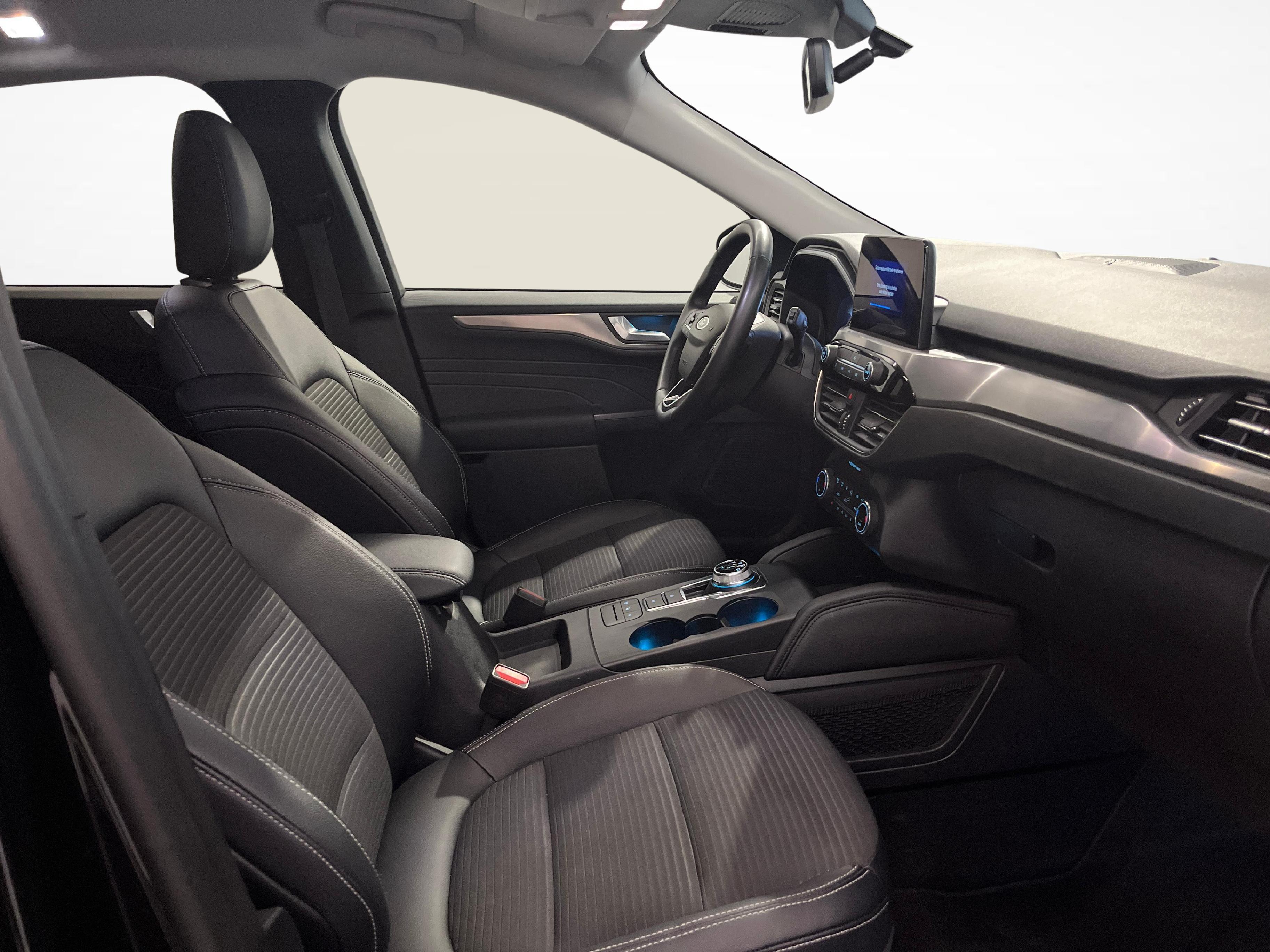Ford Kuga 2.5 Hybrid Titanium 4x4_10