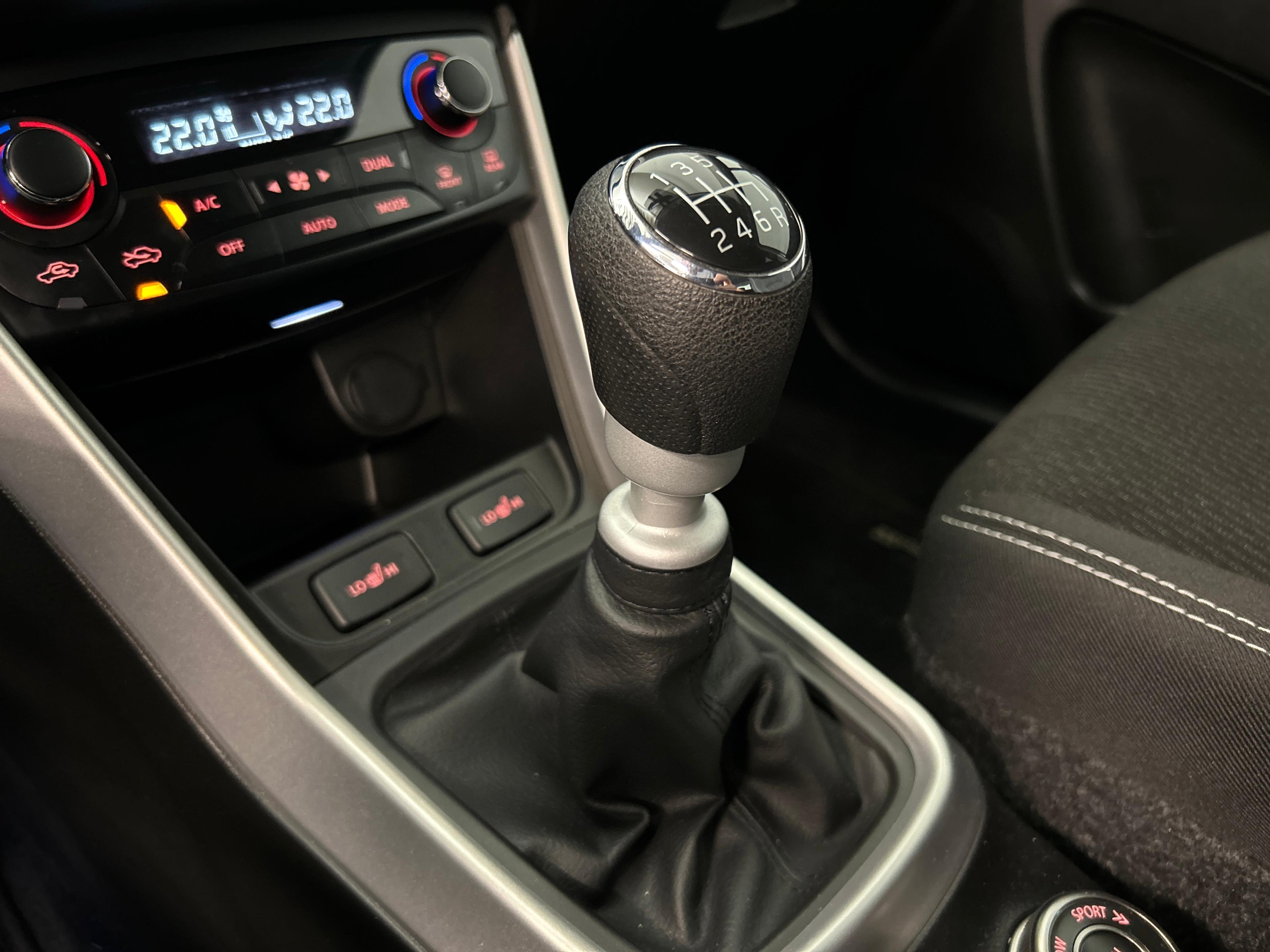 Suzuki SX4 S-Cross 1.4 T Generation Hybrid 4x4_14