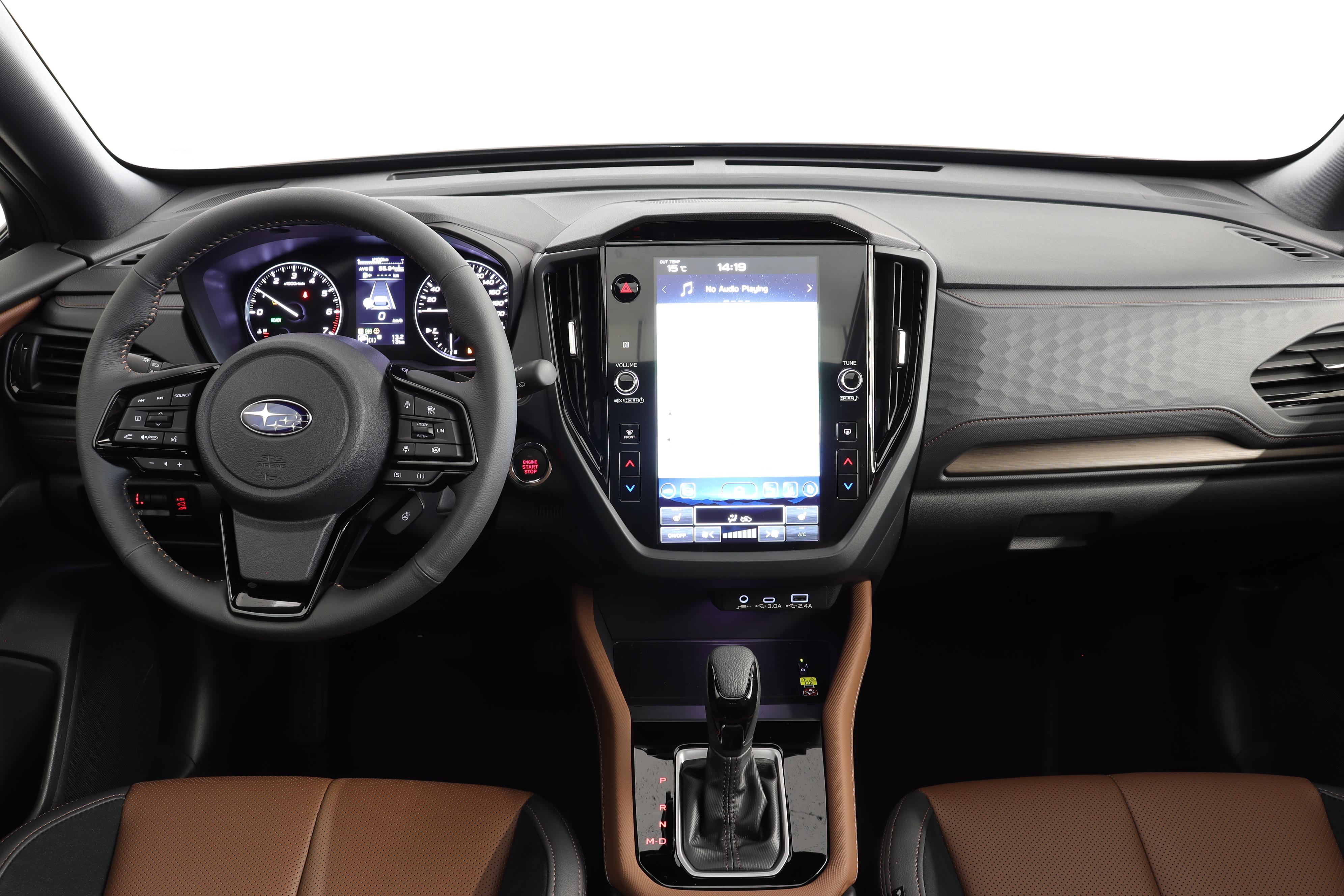 Subaru Forester Station 2.0i e-Boxer Luxury_6