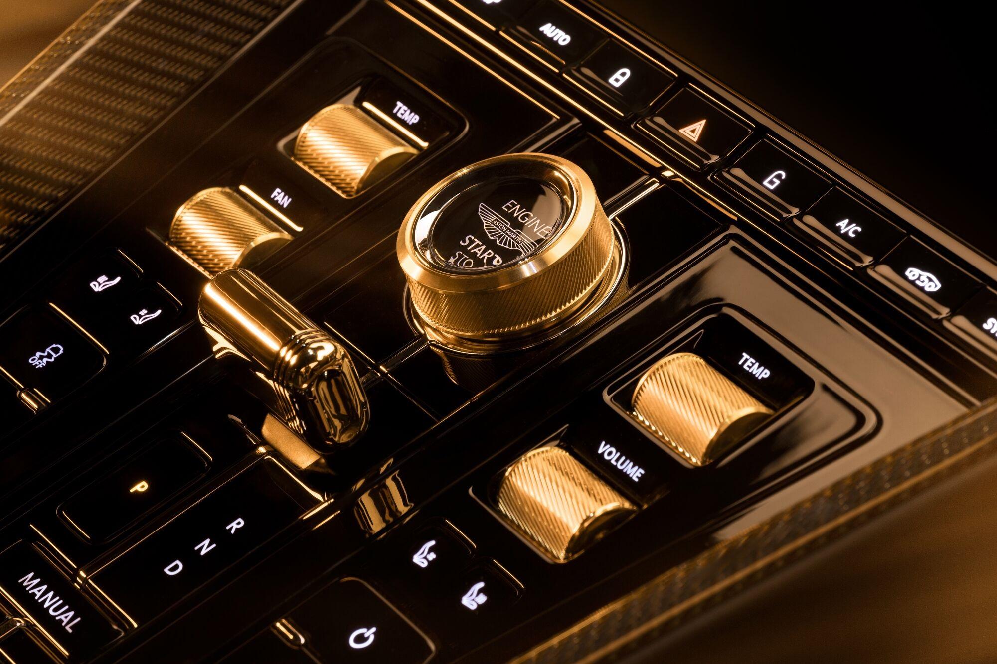 Aston Martin DB12 Coupé 4.0 V8 Bi-Turbo "1 of 60 Goldfinger Edition"_15