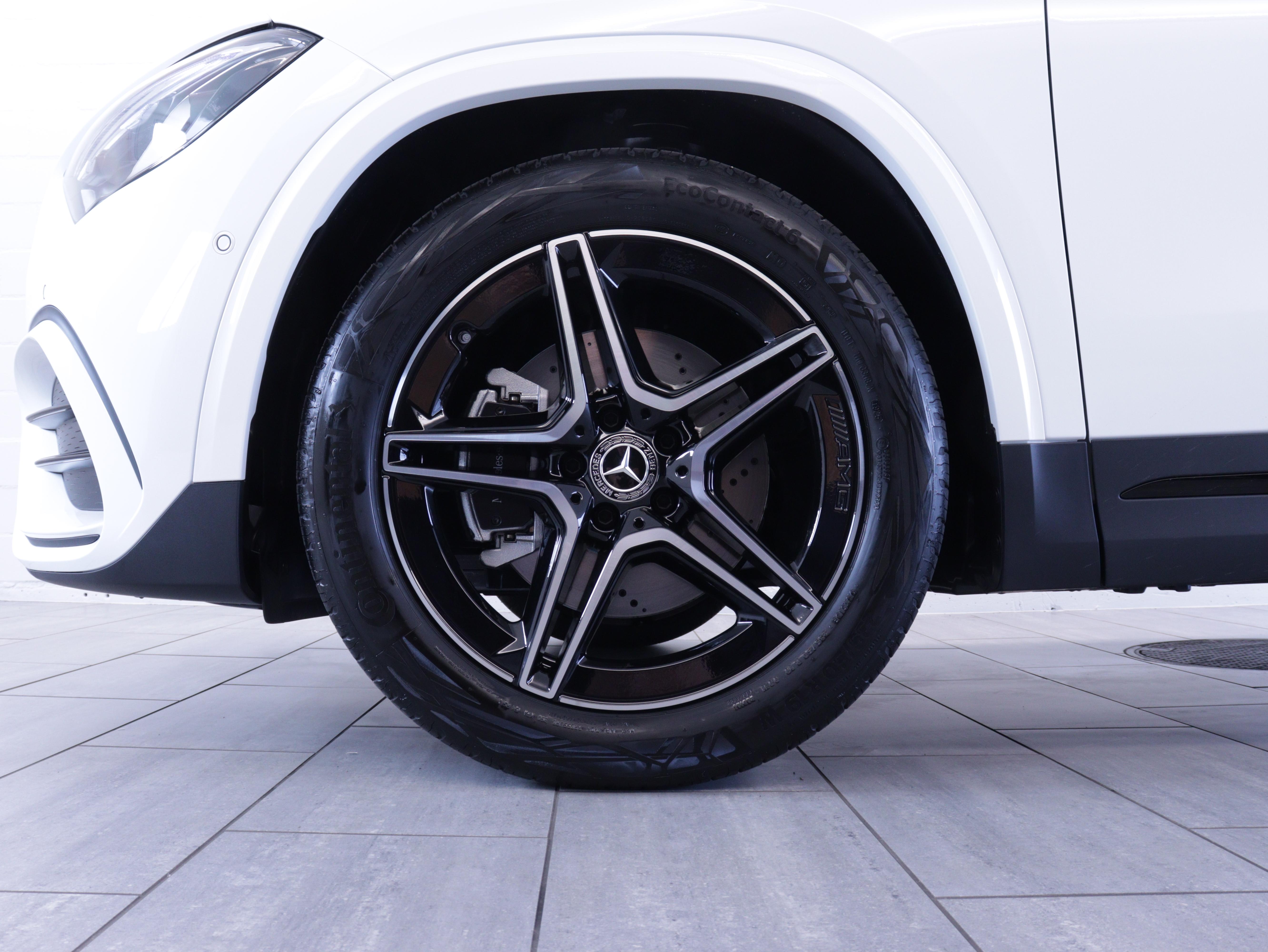 MERCEDES-BENZ GLA 200 Night Star AMG Line_14