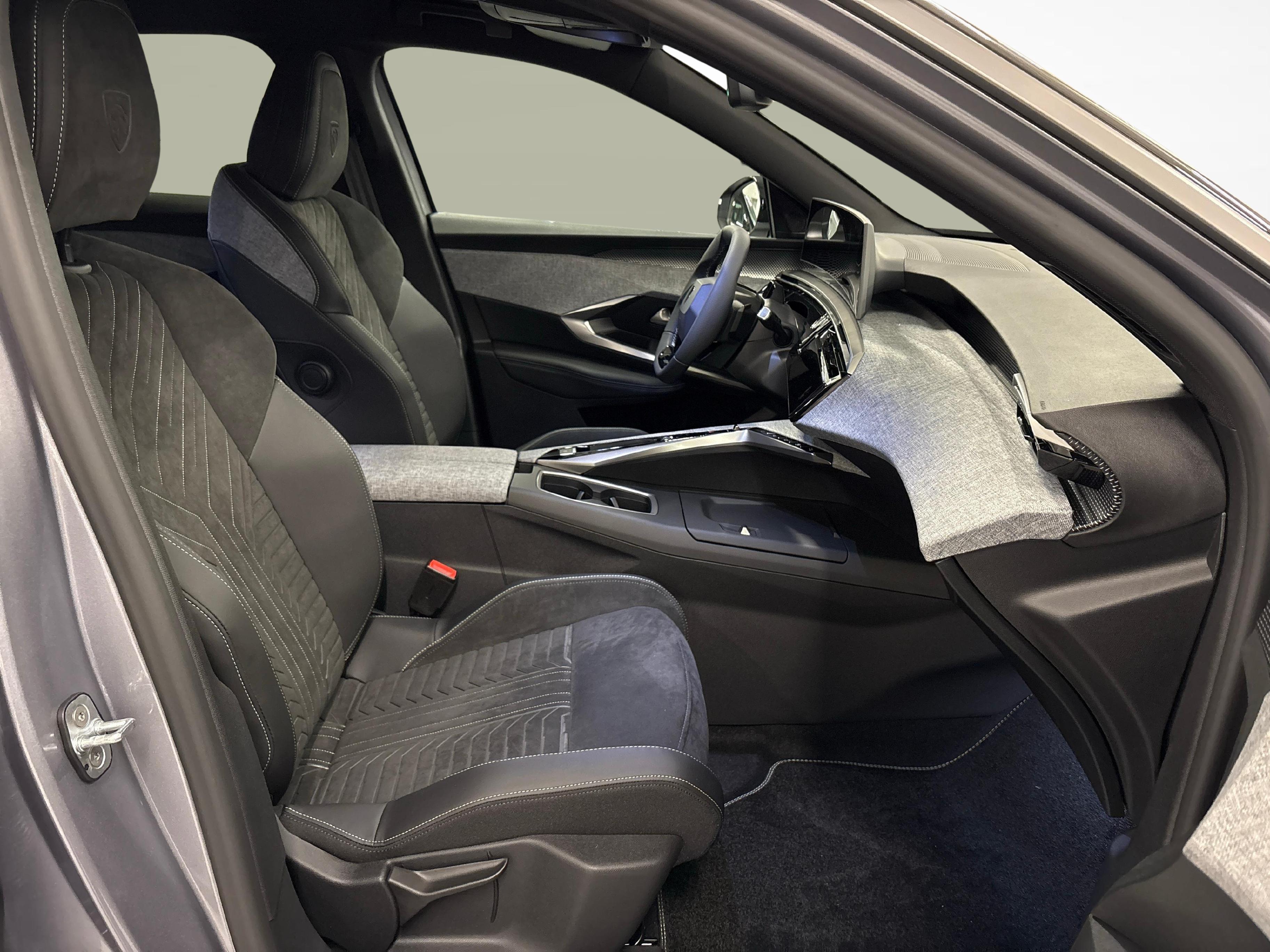 Peugeot 3008 1.2 Hybrid GT_11