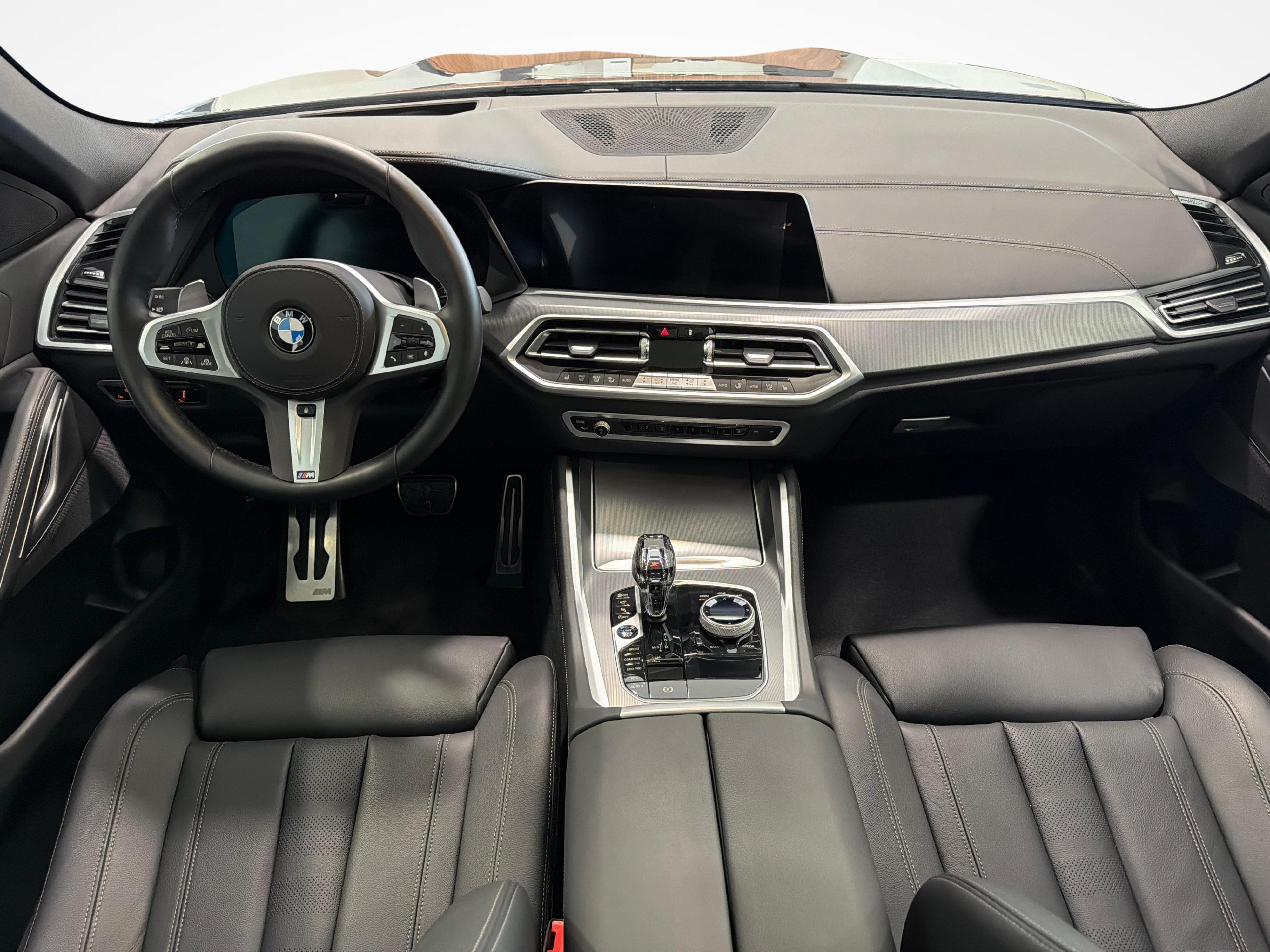 BMW X6 M50i_13