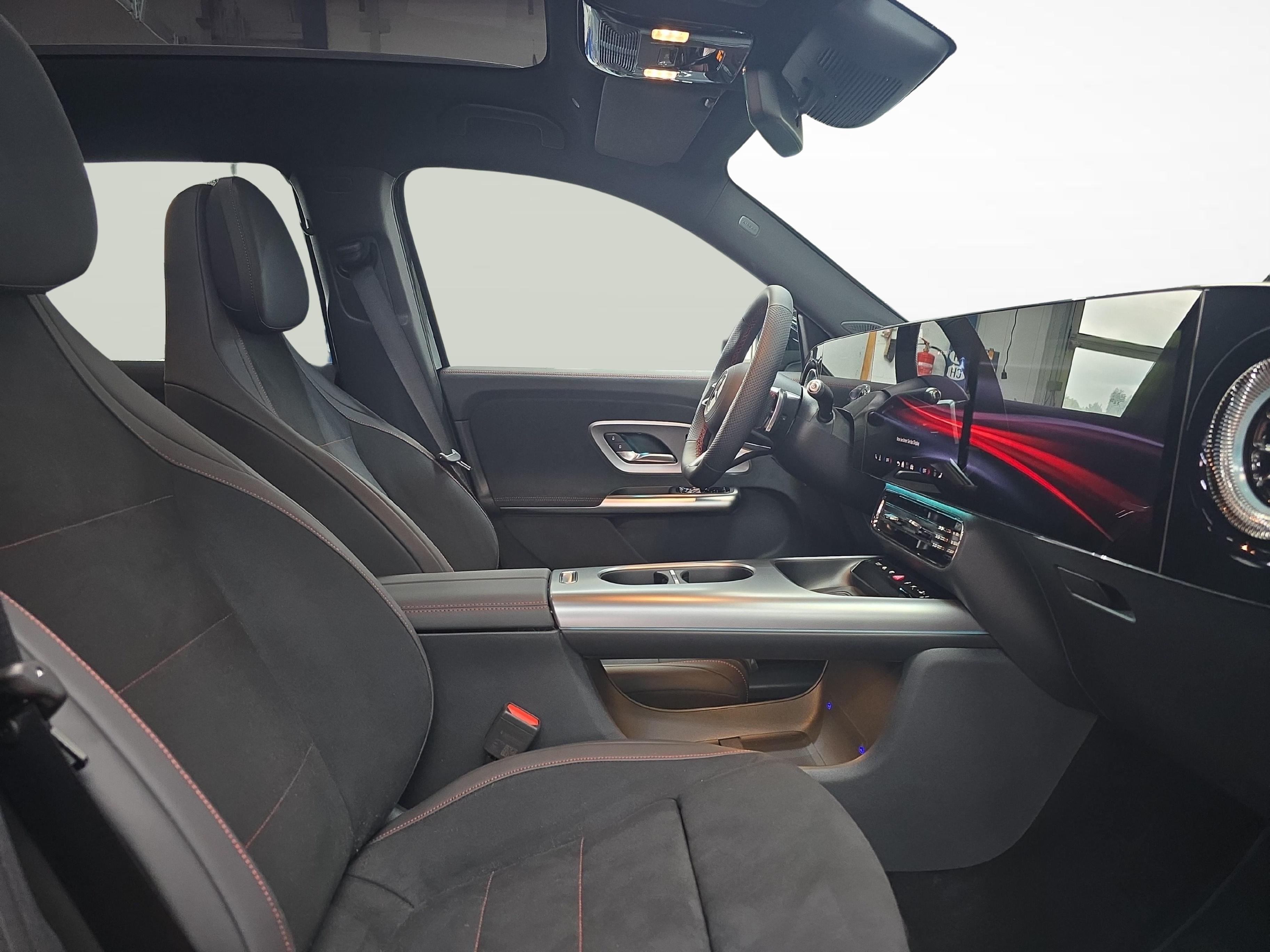 MERCEDES-BENZ GLB 220 4MATIC AMG Line_8