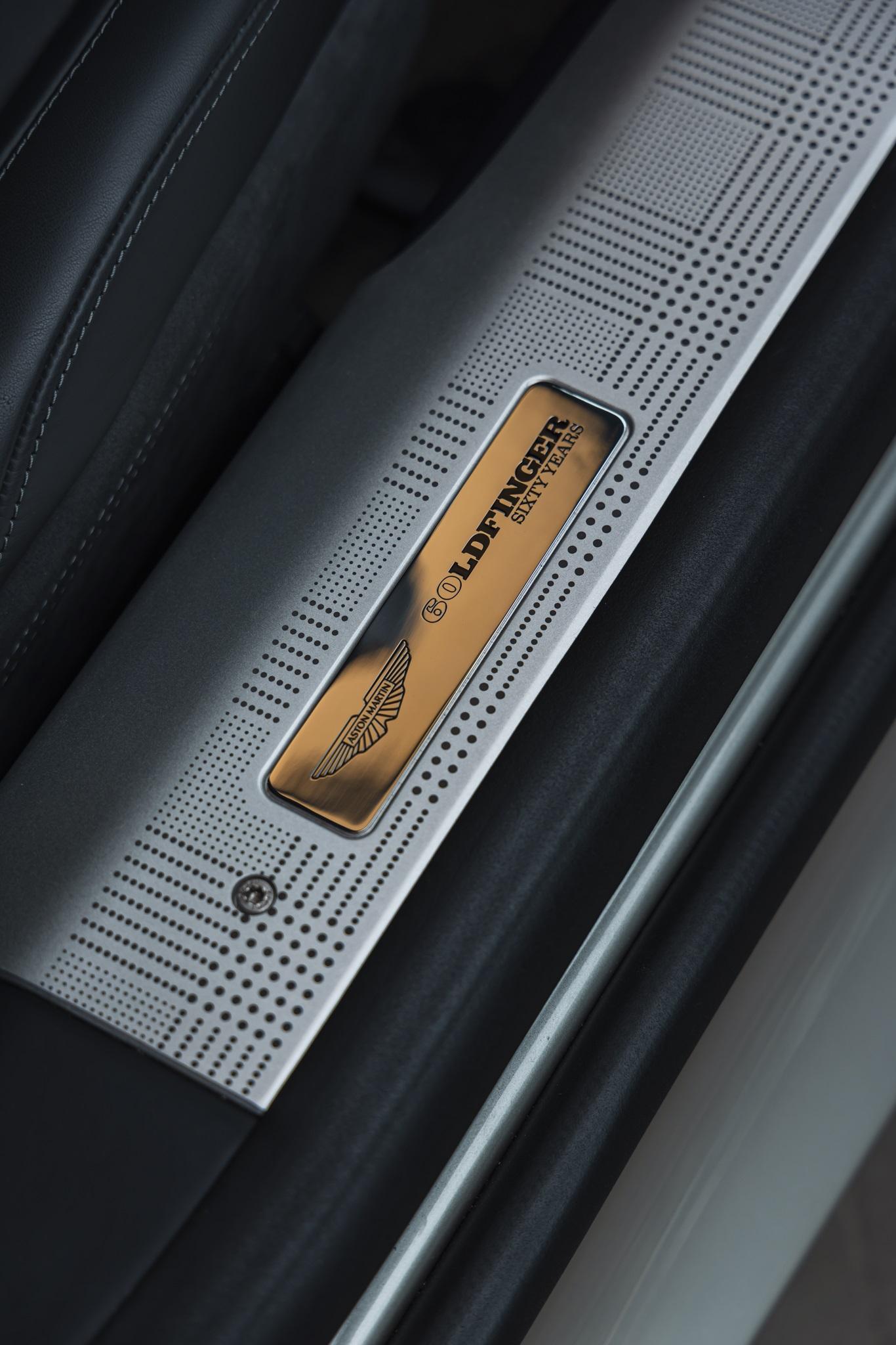 Aston Martin DB12 Coupé 4.0 V8 Bi-Turbo "1 of 60 Goldfinger Edition"_22