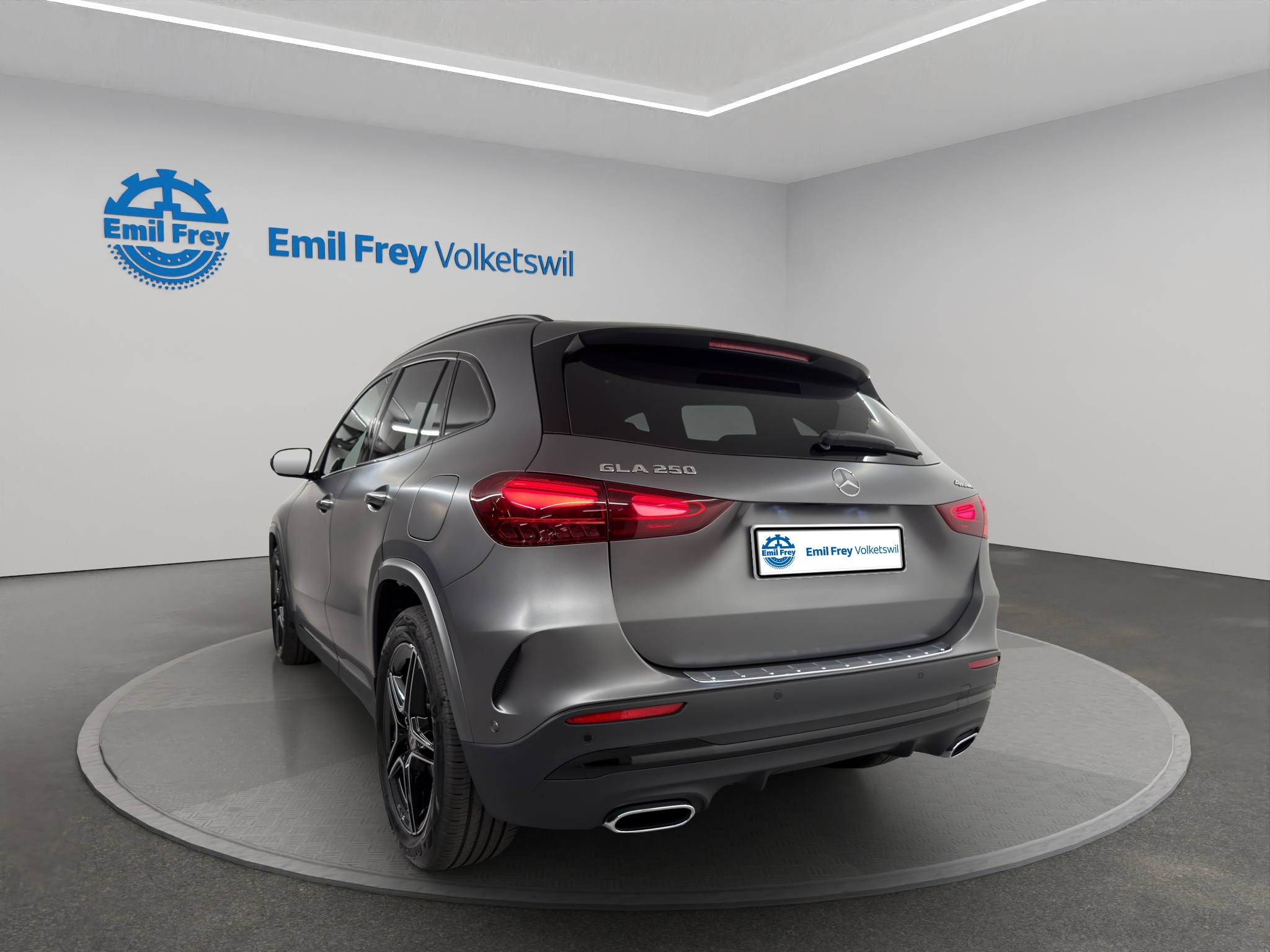 MERCEDES-BENZ GLA 250 Swiss Star AMG Line 4matic_3
