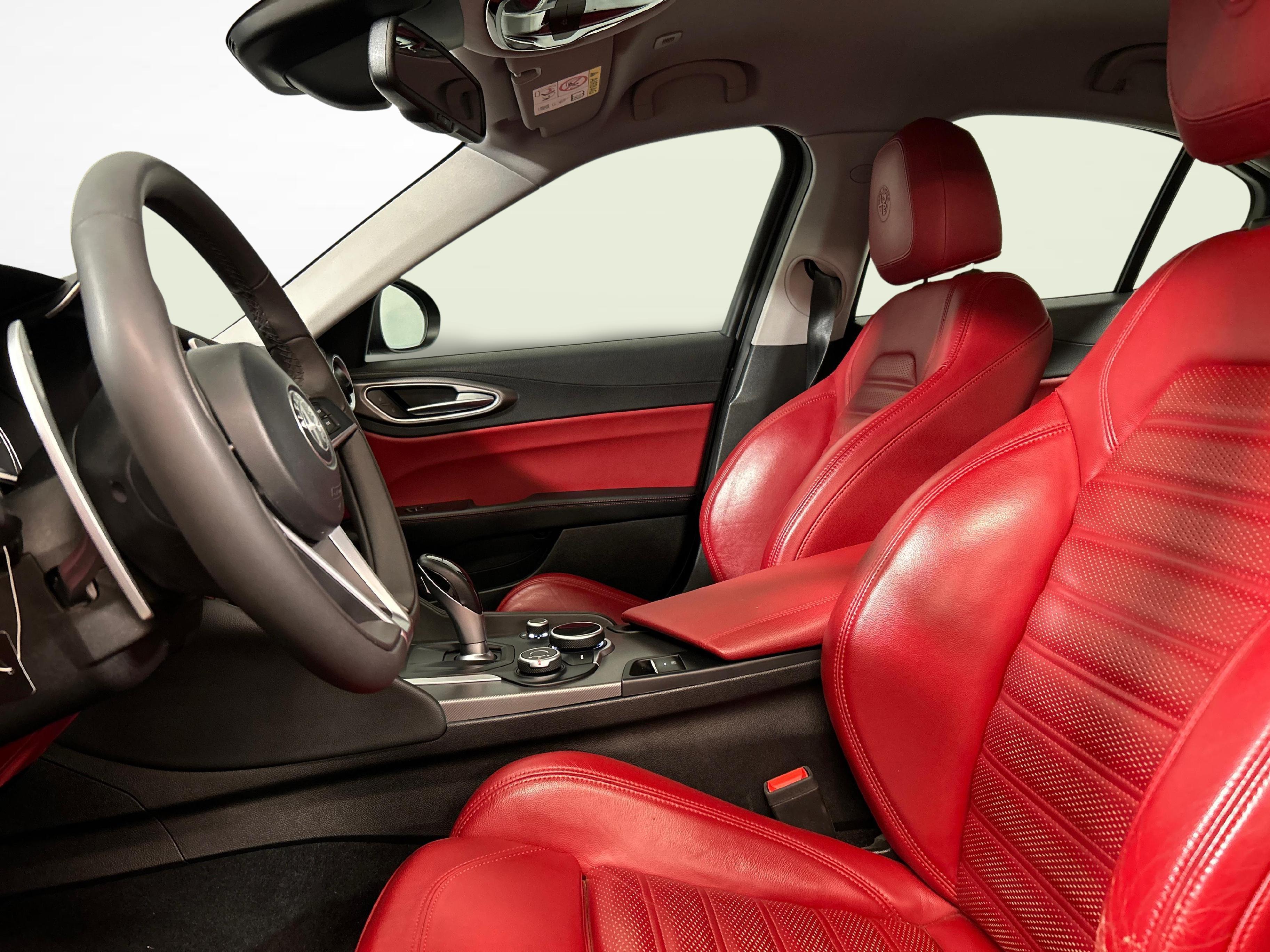 Alfa Romeo Giulia 2.0 Q4 Veloce_3