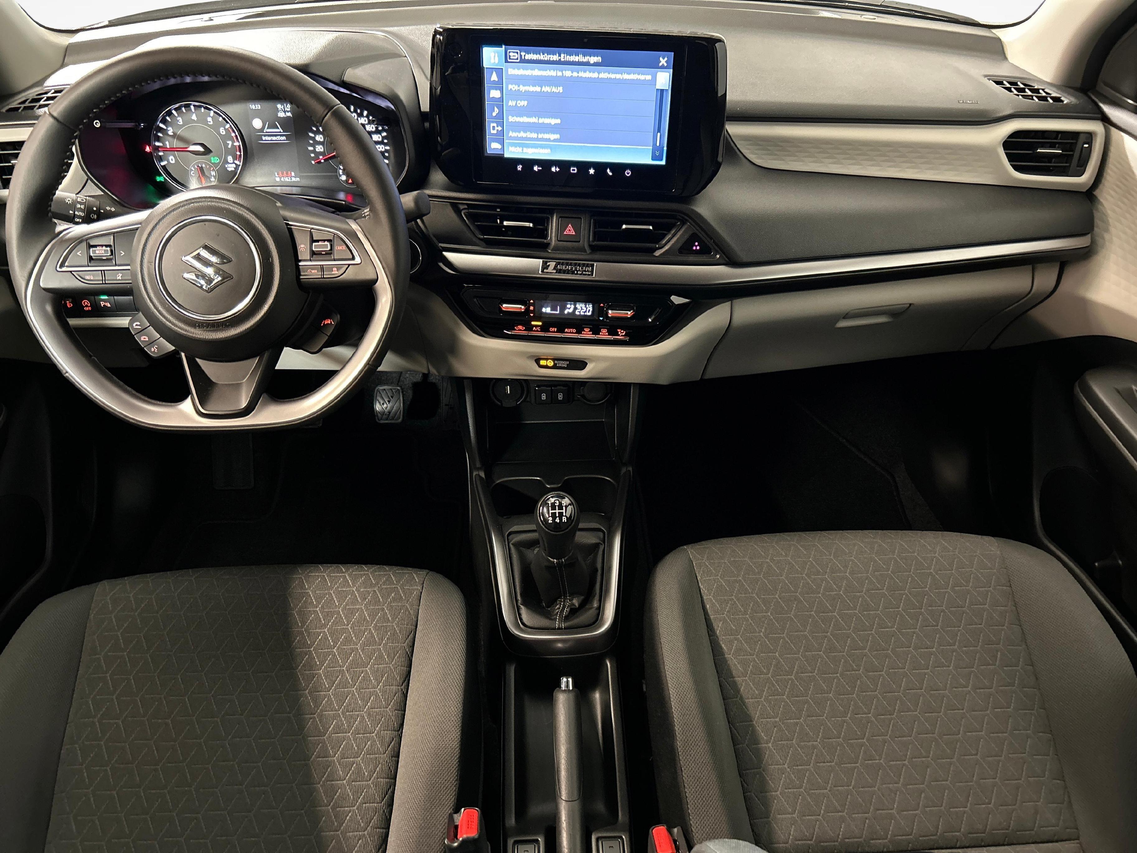 Suzuki Swift 1.2 1st Edition Top Hybrid 4x4_7