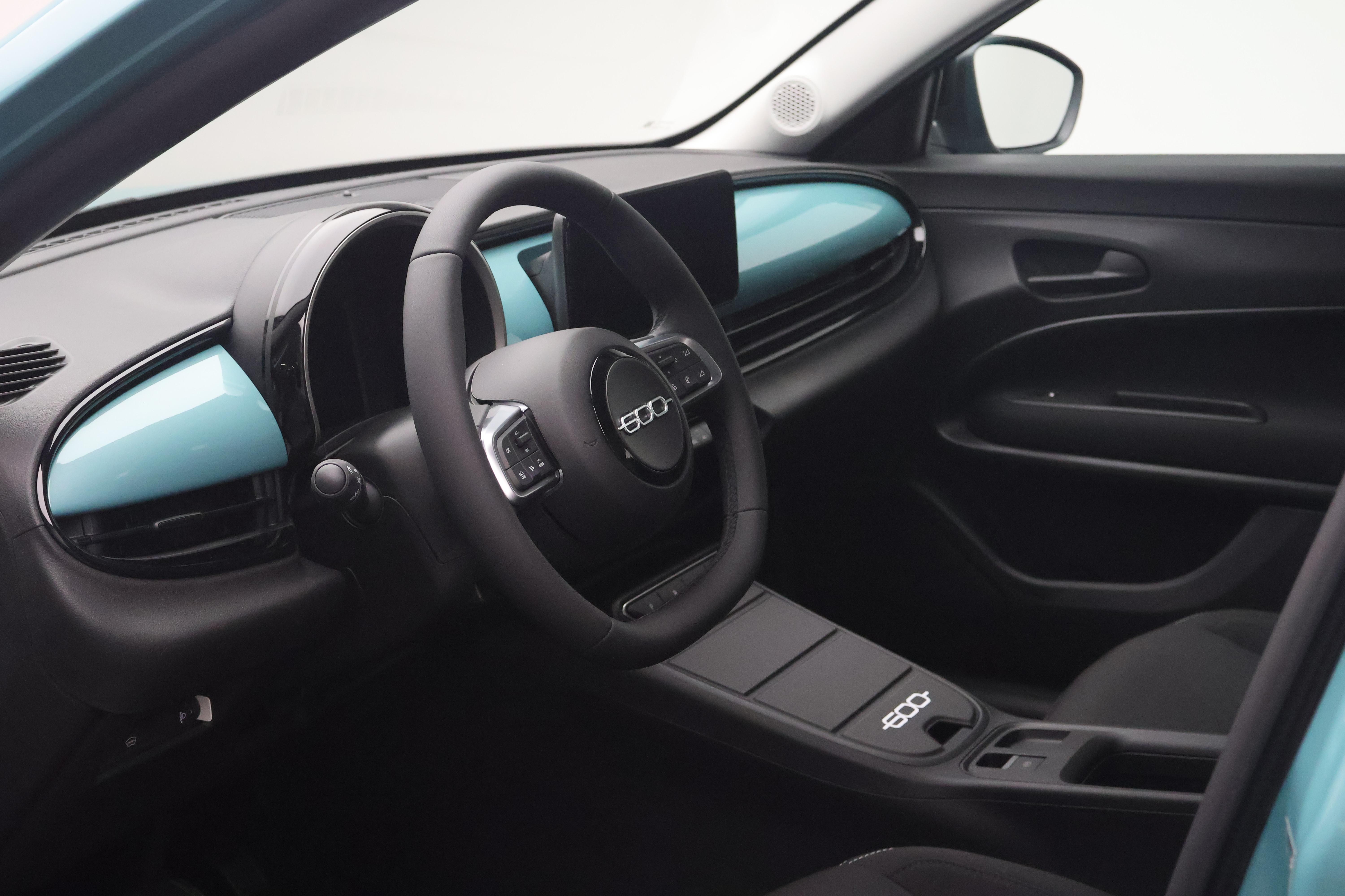 Fiat 600 1.2 Hybrid Icon Swiss Edition_9