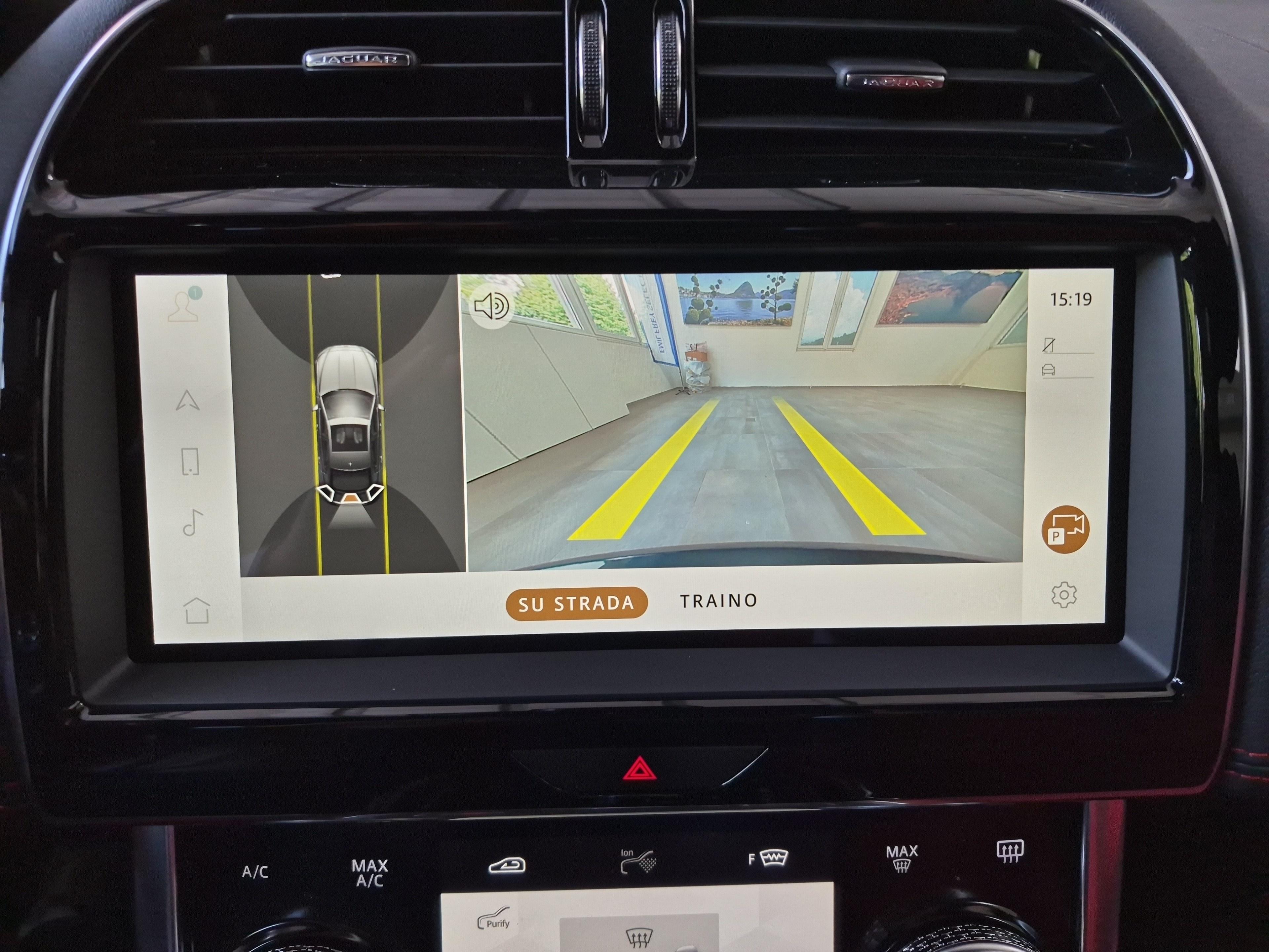 JAGUAR XE 2.0 T 300 Sport AWD - Gancio traino elettrico & Ruote invernali inclusi_14