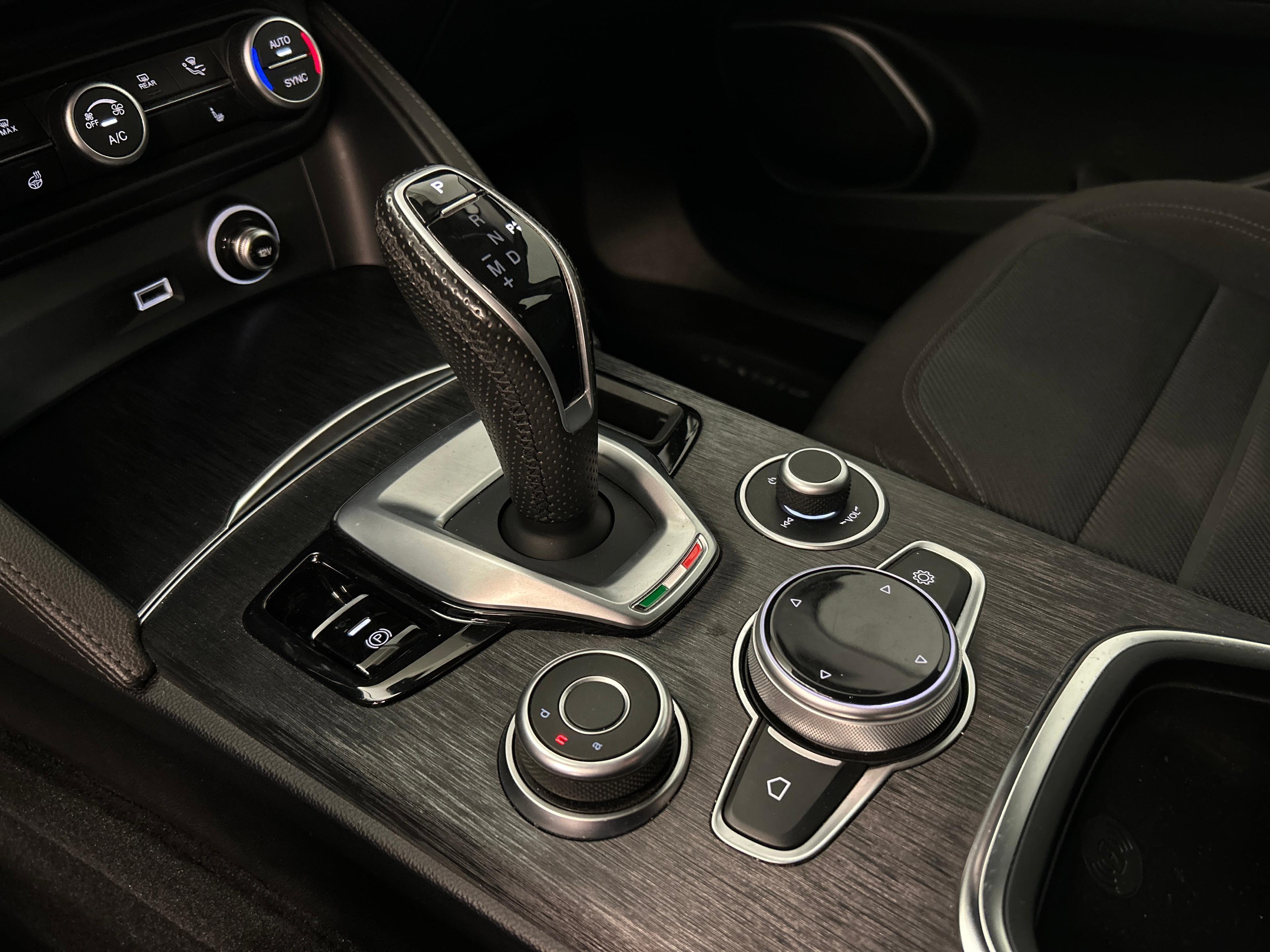 Alfa Romeo Stelvio 2.0 Q4 Super_14
