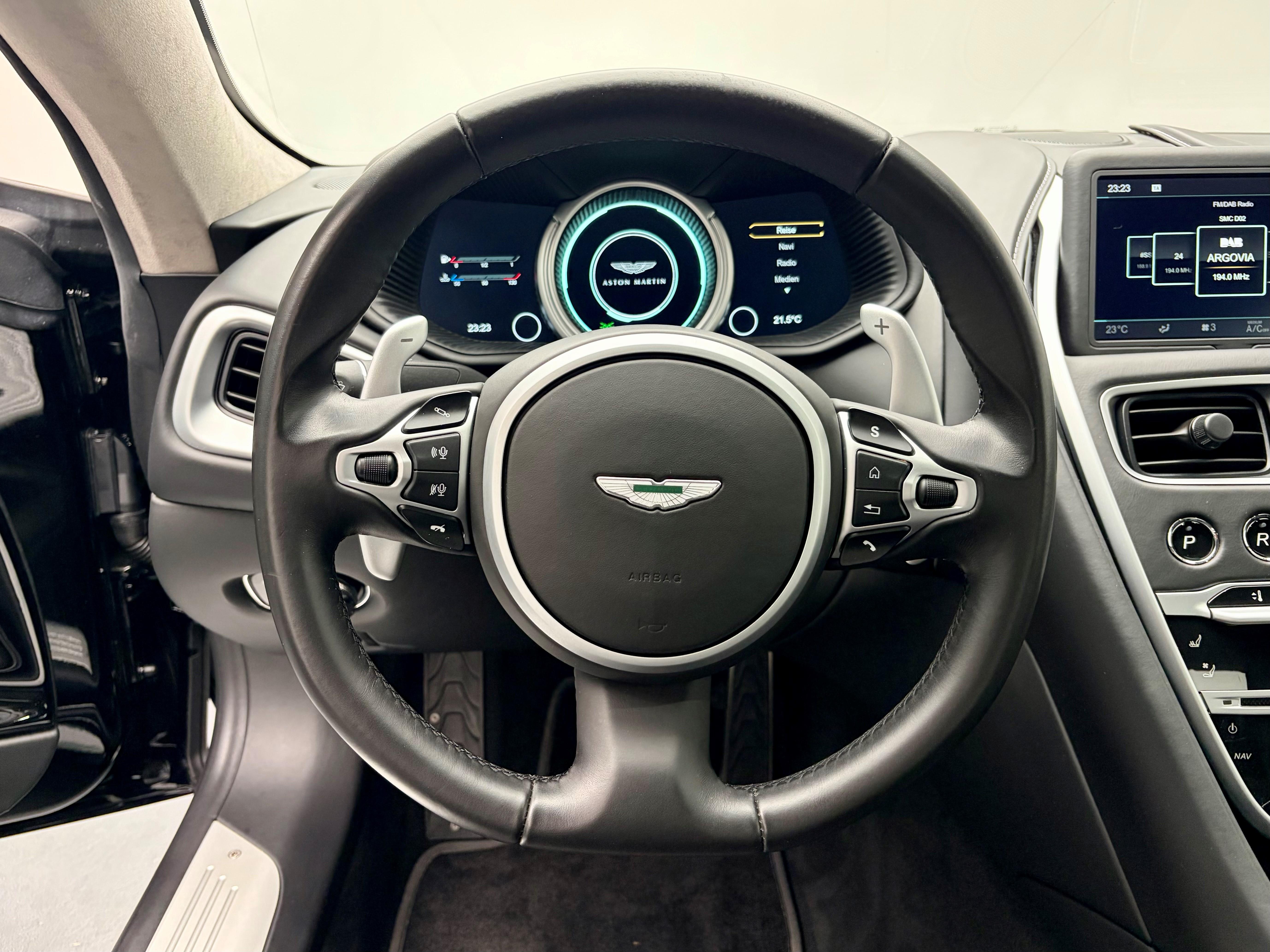 Aston Martin DB11 Coupé 4.0 V8 Bi-Turbo_5