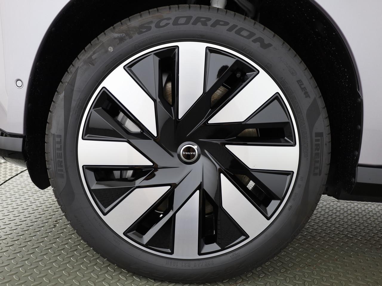 Volvo EX90 Twin Plus AWD_6