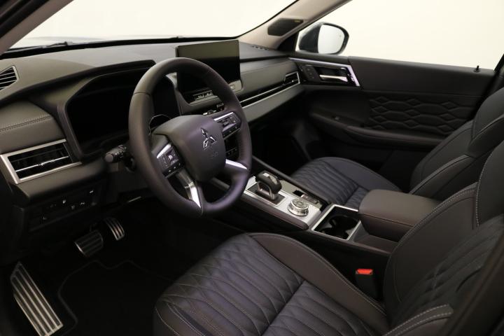 Mitsubishi Outlander 2.4 PHEV Instyle 4x4_6