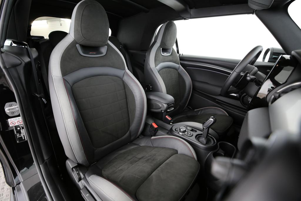 MINI Cabrio F57 2.0i John Cooper Works SAG_12