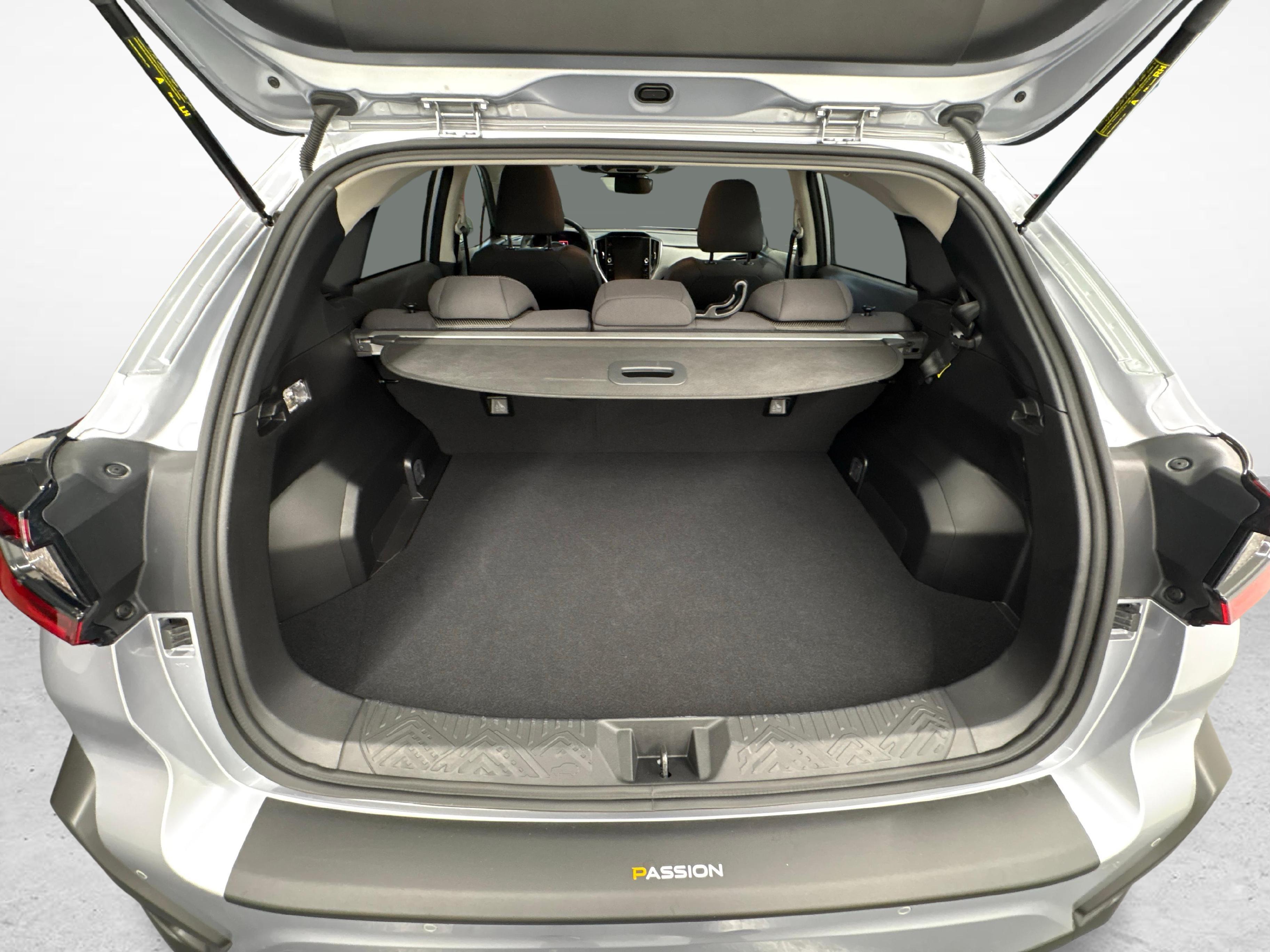 Subaru Crosstrek 2.0i e-Boxer Passion_13