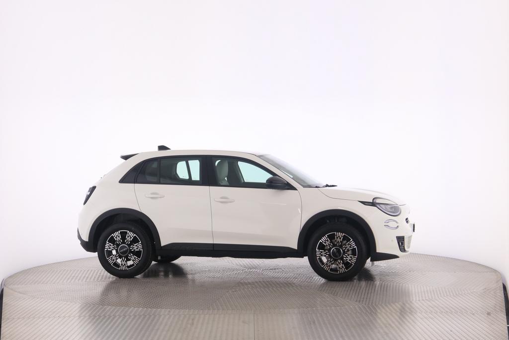 Fiat 600 1.2 Hybrid Icon Swiss Edition_14