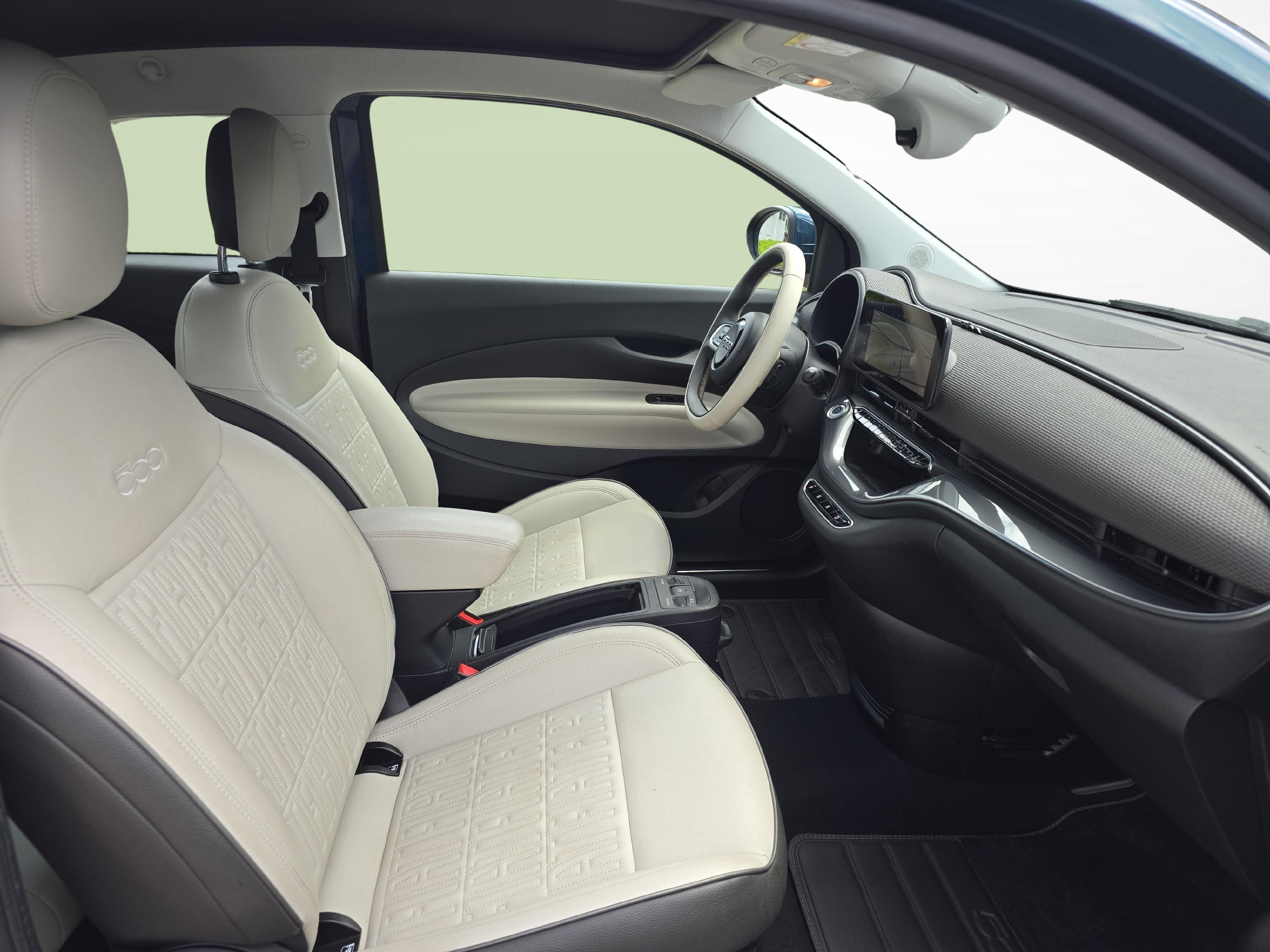 Fiat 500 Cabrio La Prima_10