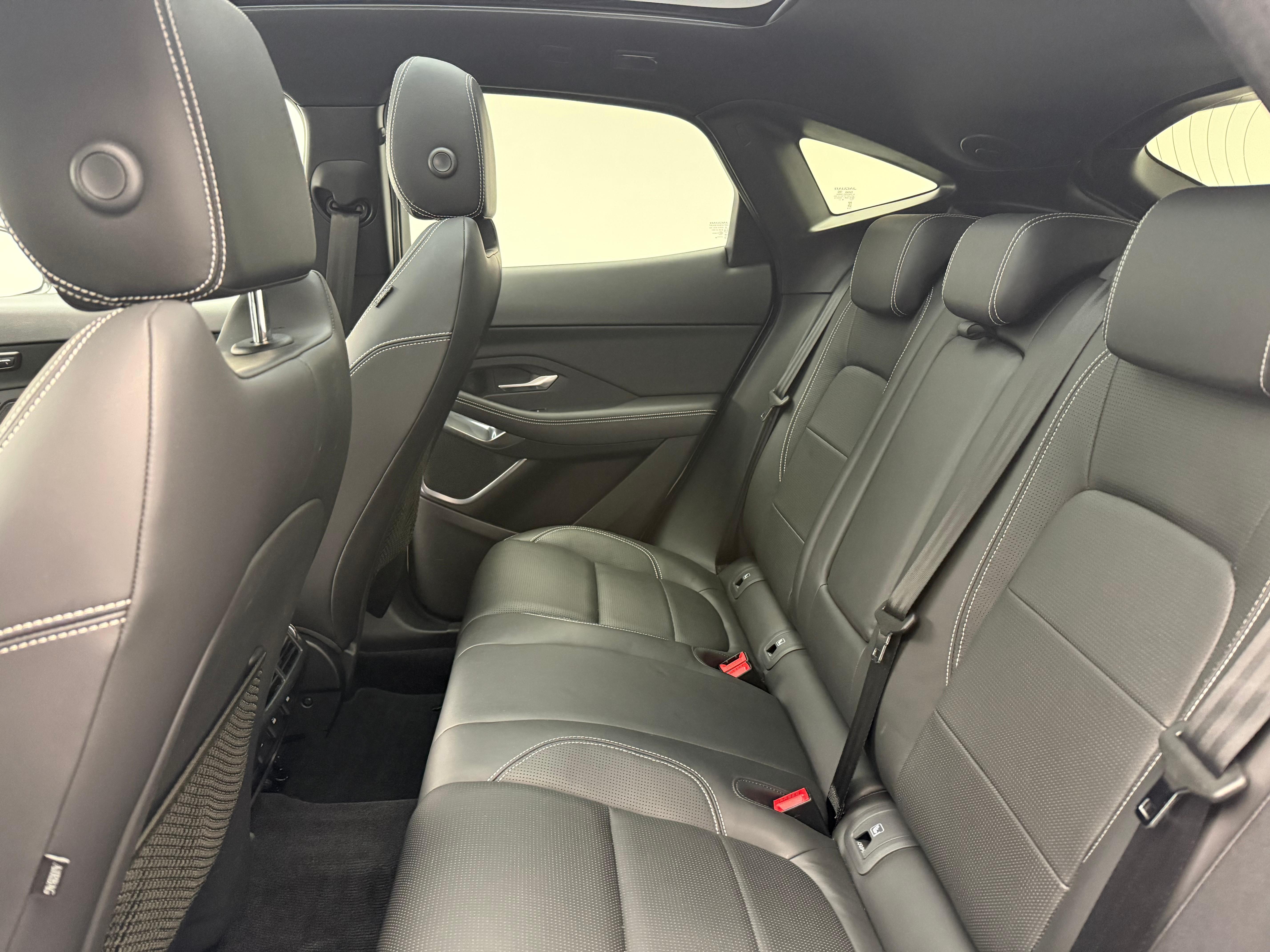 JAGUAR E-Pace 2.0 T 250 R-Dynamic SE AWD_15
