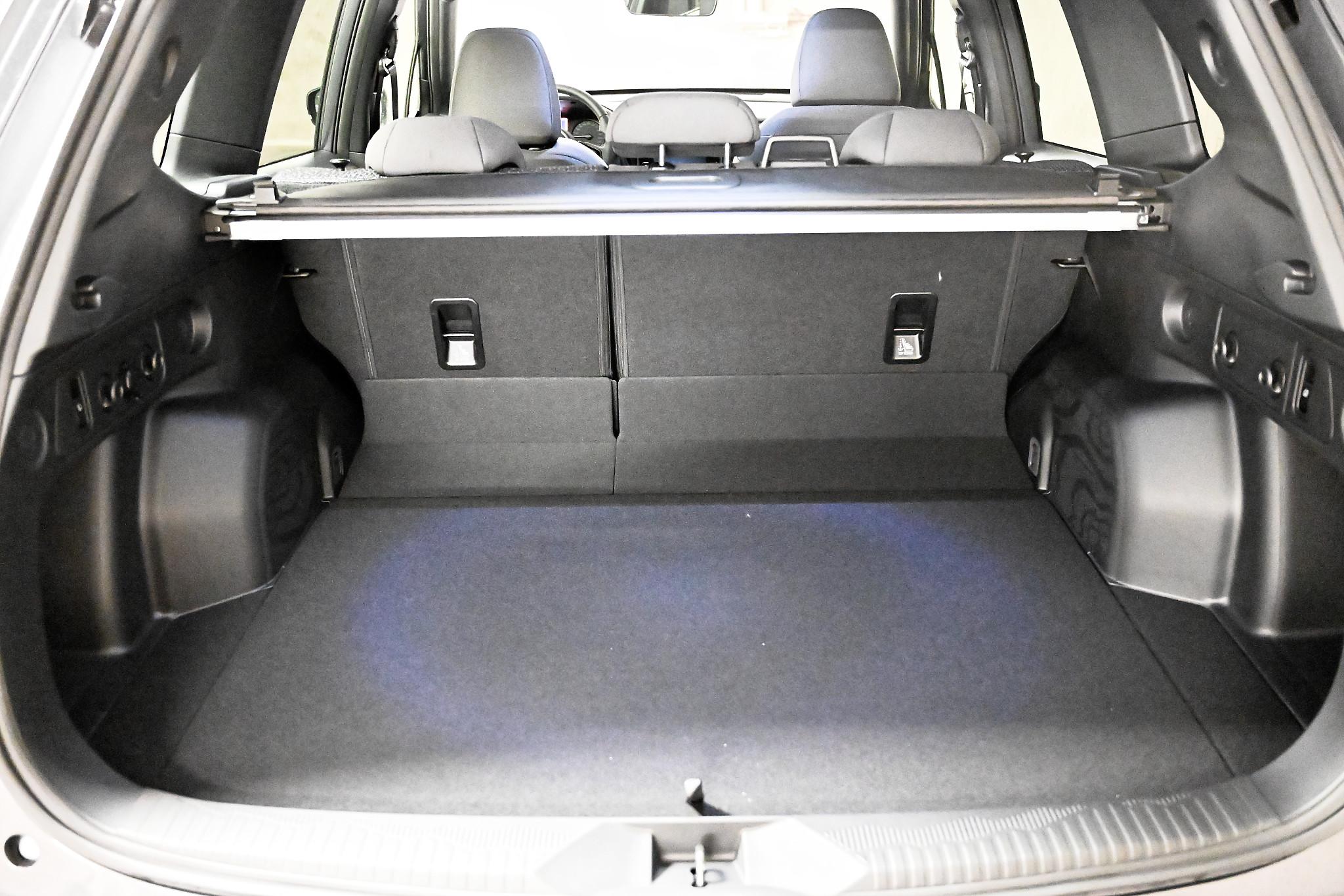 Subaru Forester Station 2.0i e-Boxer Swiss Plus_15