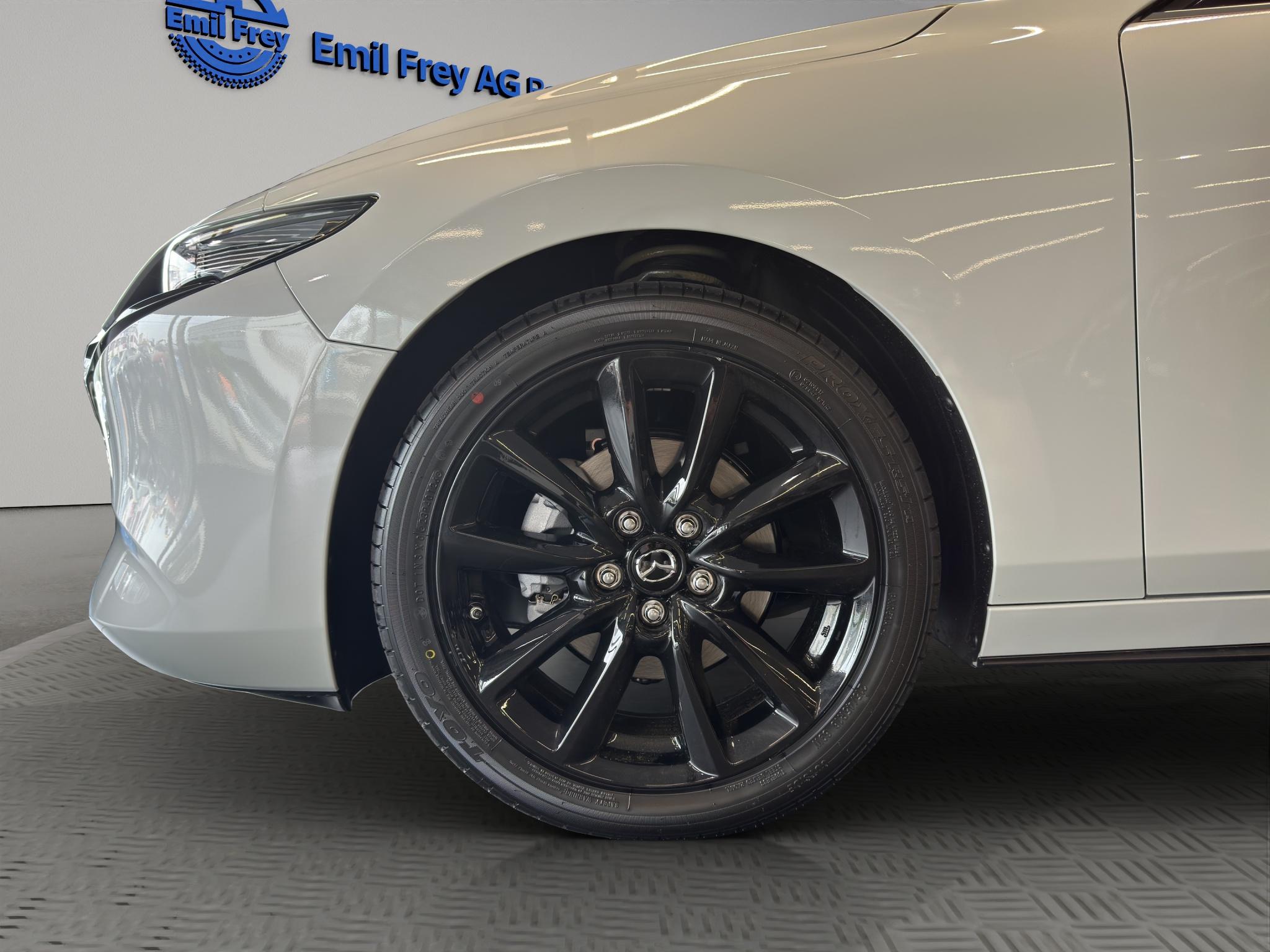 MAZDA 3 Hatchback 2.0 186 Exclusive-Line_10