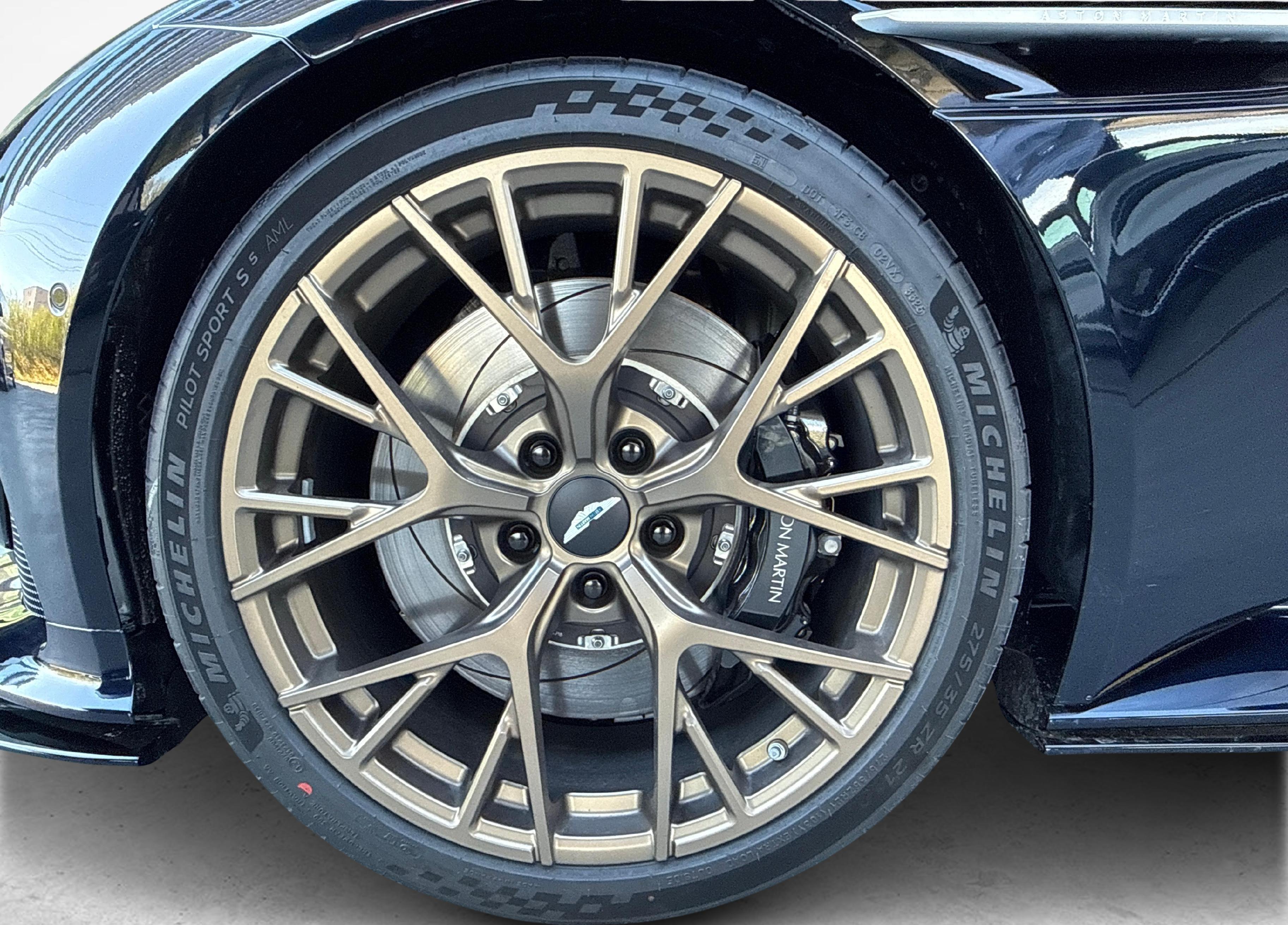 Aston Martin DB12 Coupé 4.0 V8 Bi-Turbo_13