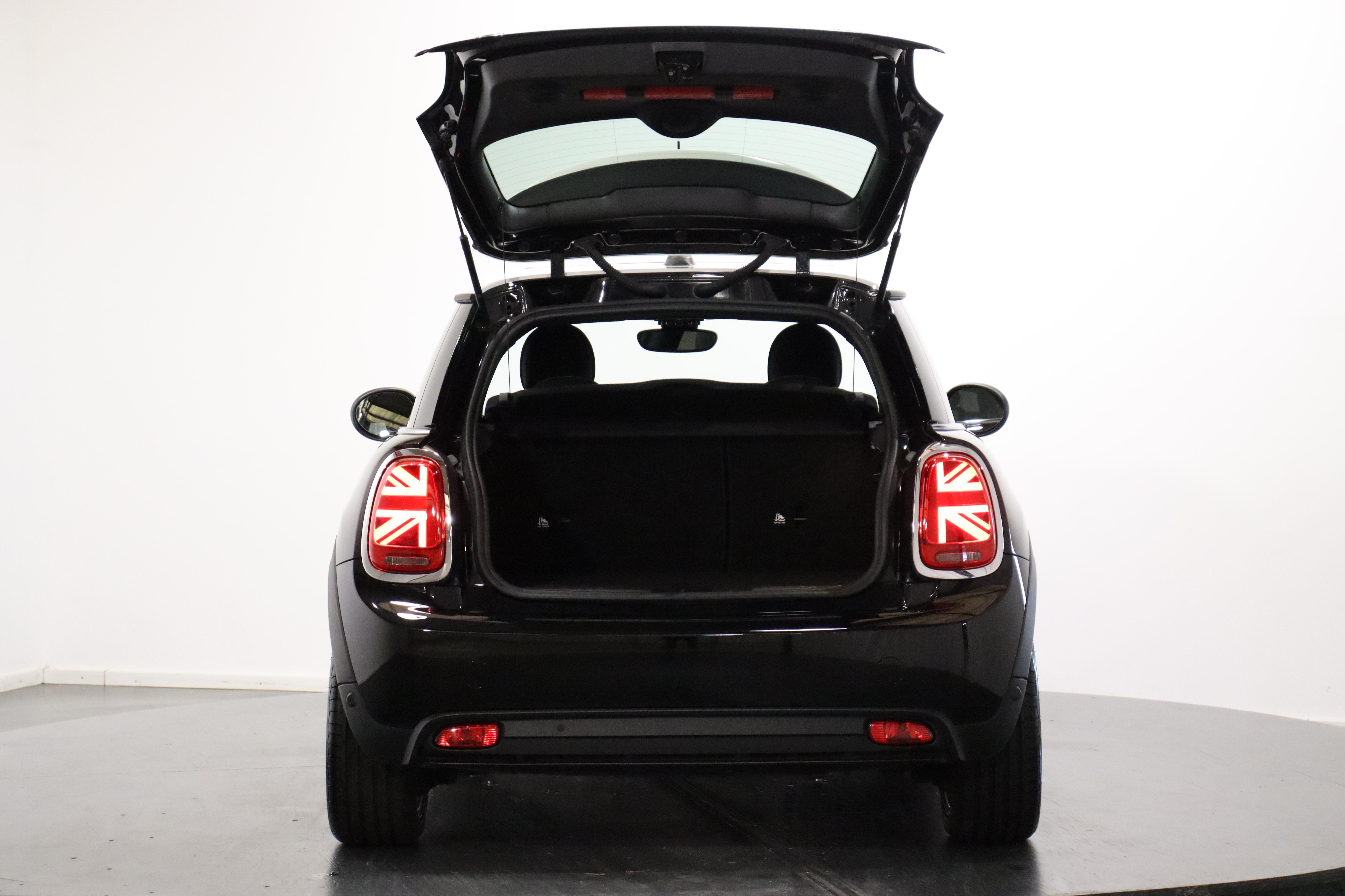 MINI F56 Cooper SE_5