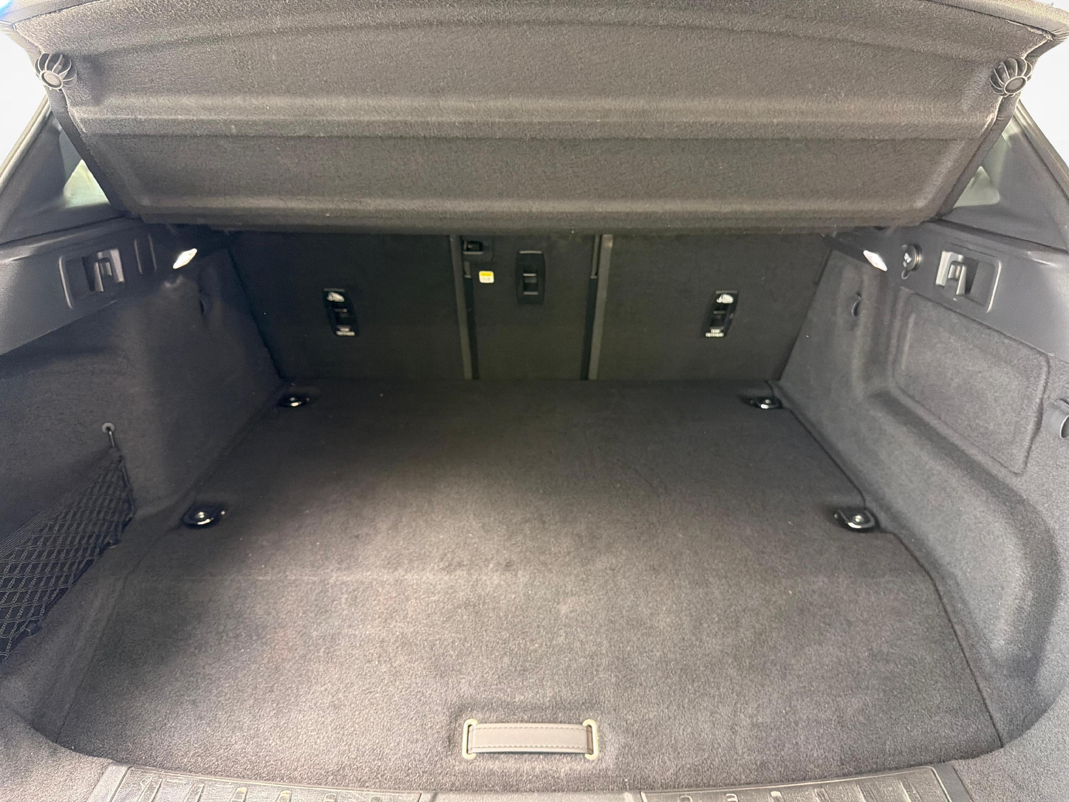 JAGUAR F-Pace 2.0 P400e R-Dynamic HSE AWD Plug In Hybrid 404PS_12