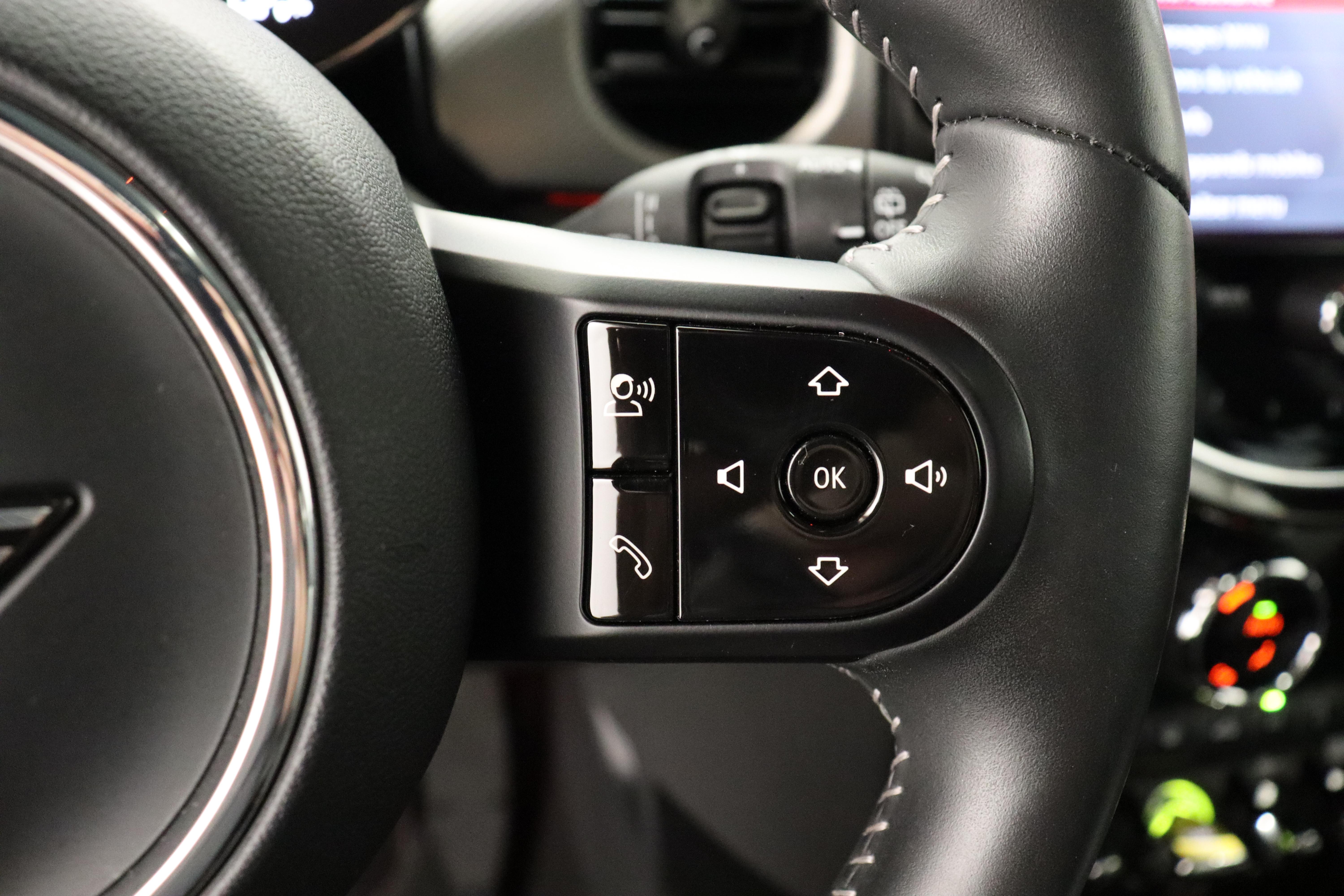 MINI F56 Cooper SE_16