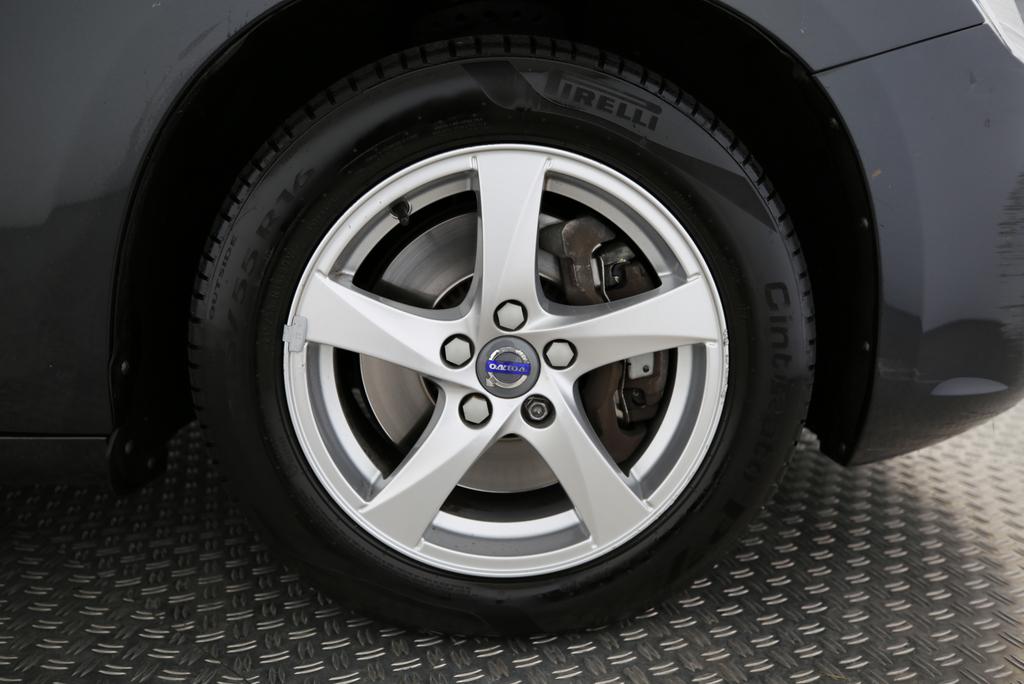 Volvo V60 2.4 D4 Summum AWD_13