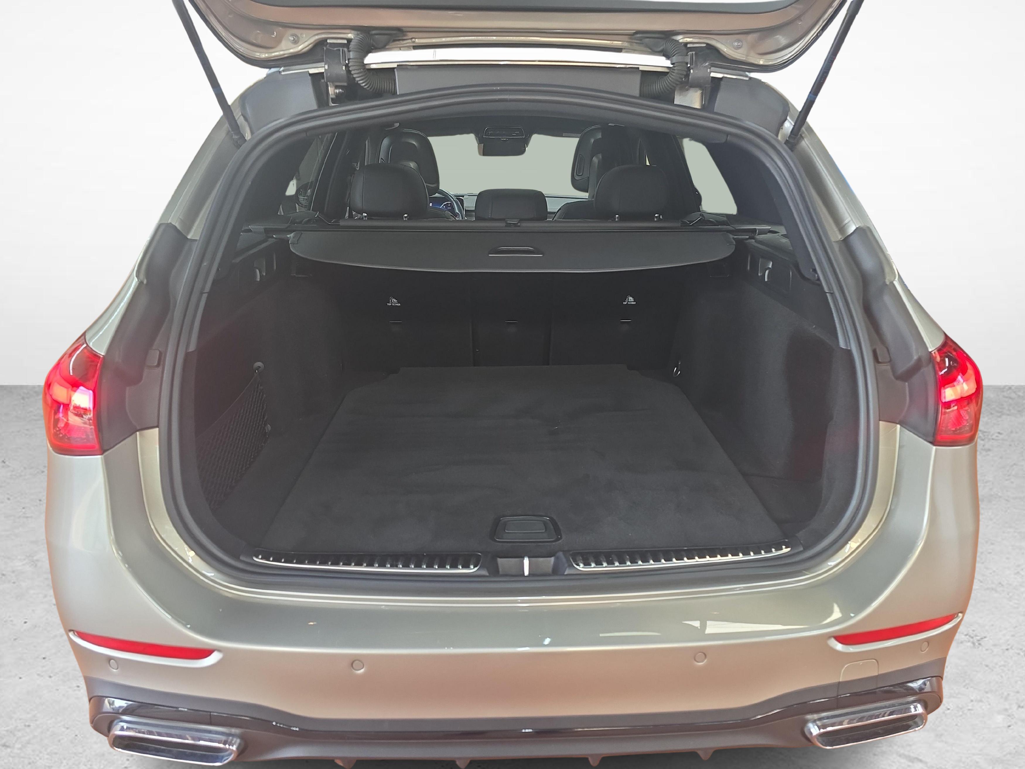 MERCEDES-BENZ C 220 d 4MATIC Swiss Star T-Modell AMG Line_11