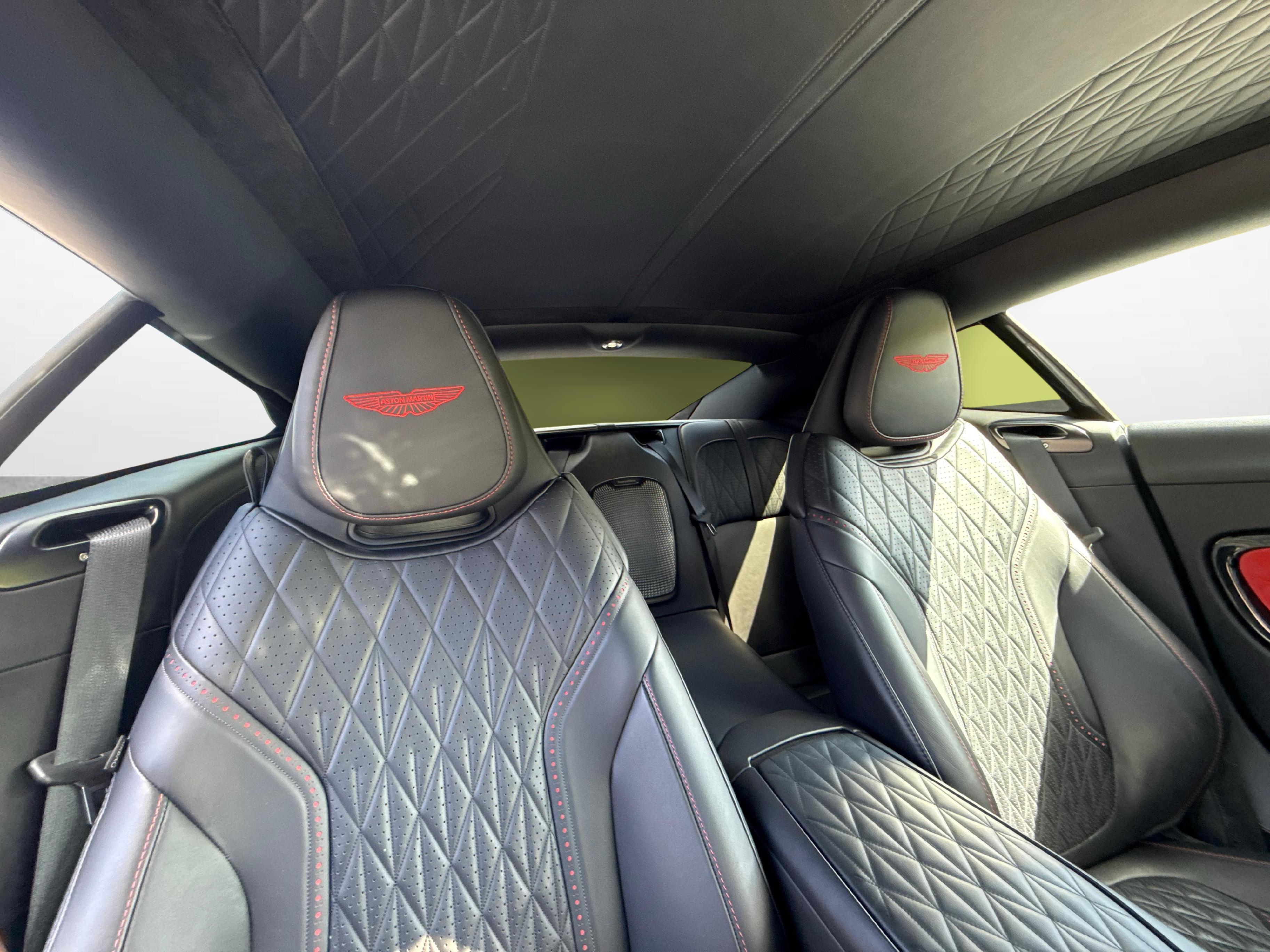 Aston Martin DB12 Coupé 4.0 V8 Bi-Turbo_11
