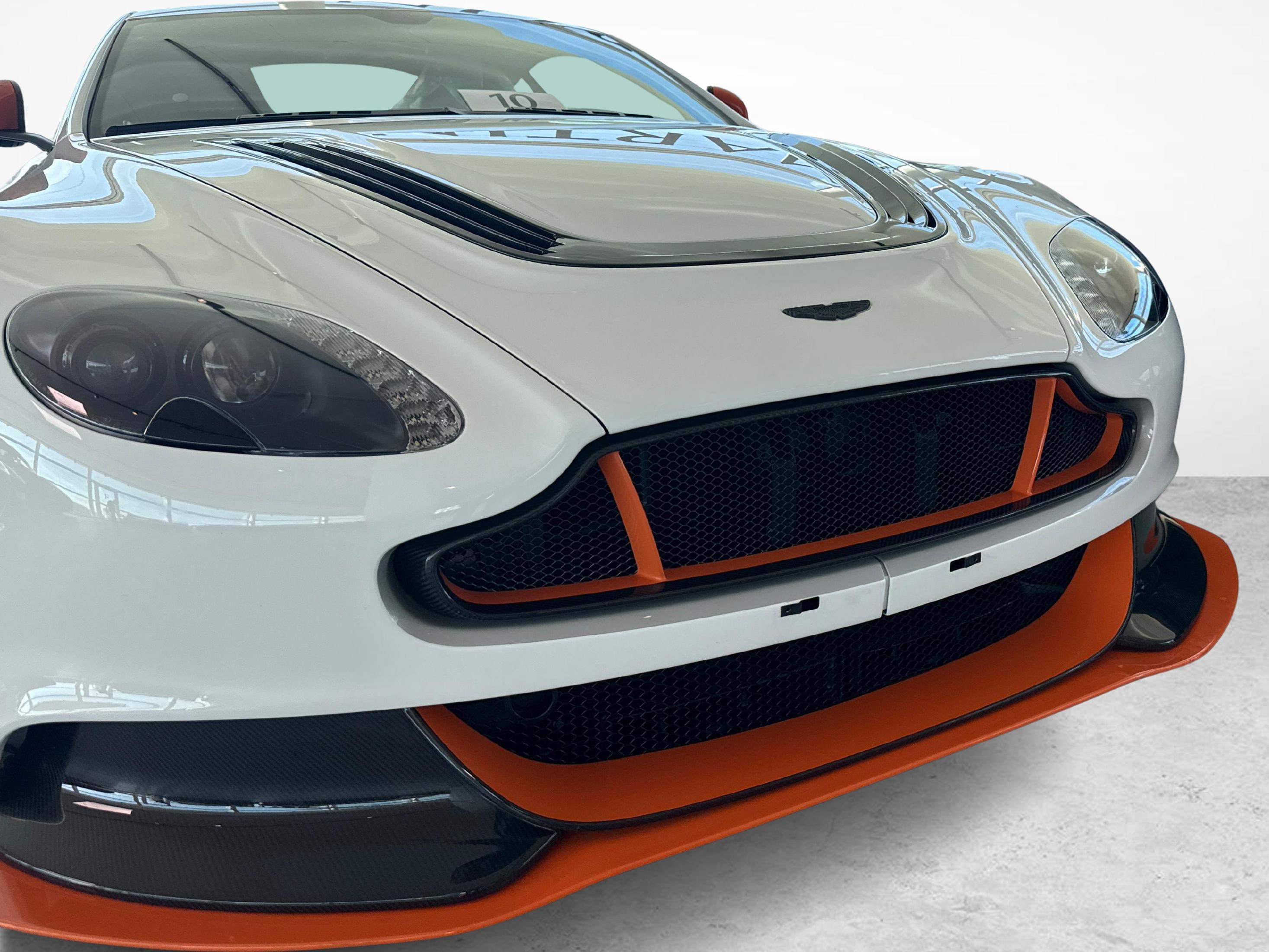 Aston Martin GT12_14