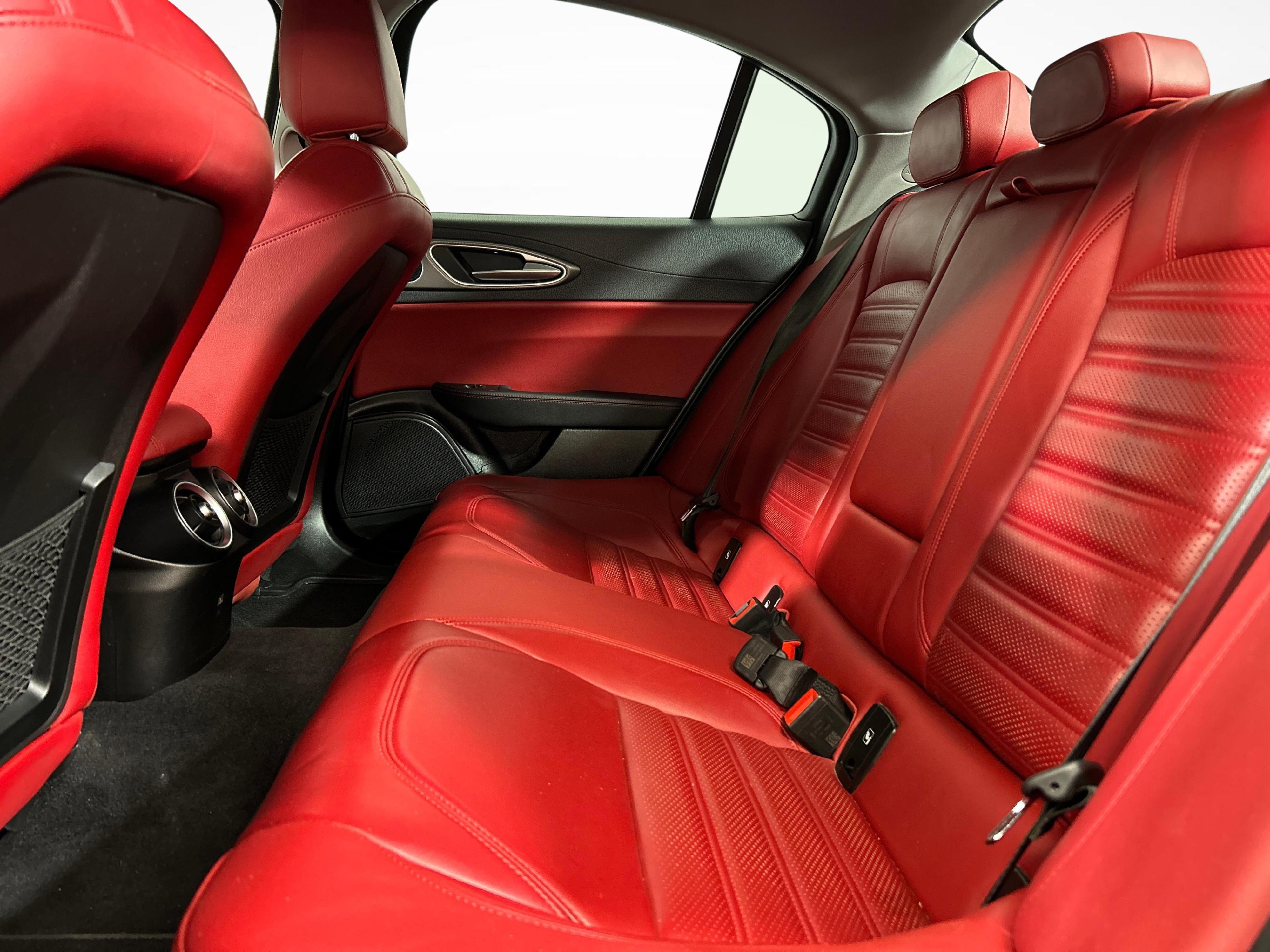 Alfa Romeo Giulia 2.0 Q4 Veloce_4