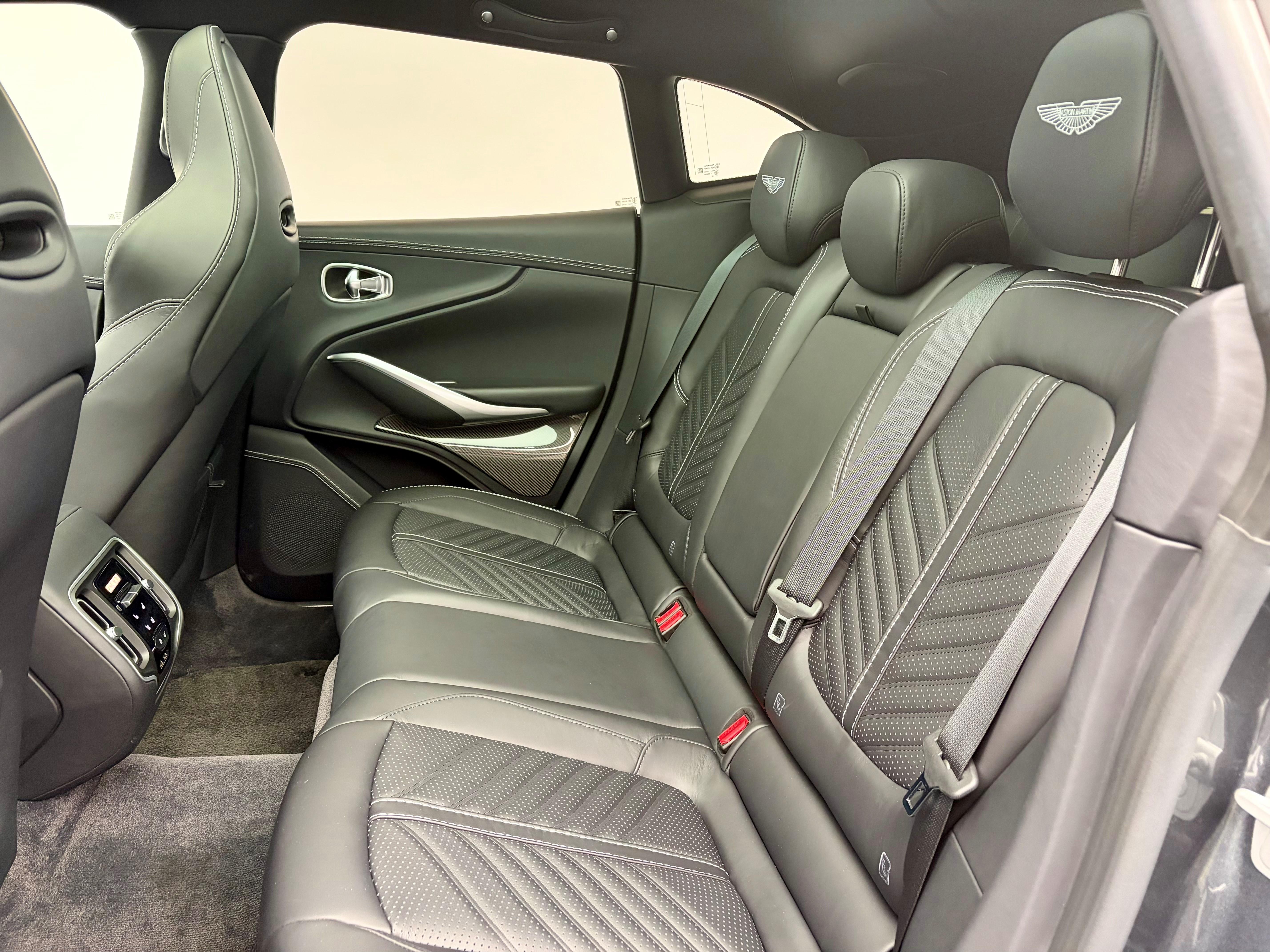 Aston Martin DBX 707 4.0 V8 Bi-Turbo_12