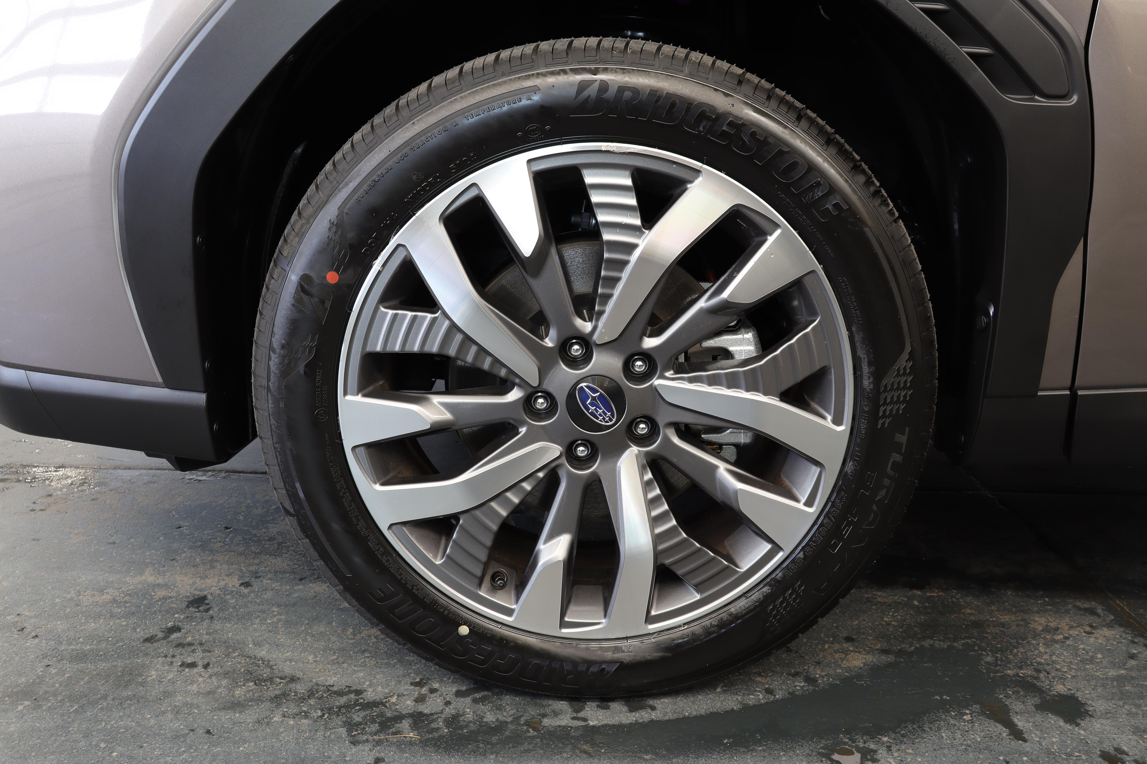 Subaru Forester Station 2.0i e-Boxer Luxury_5