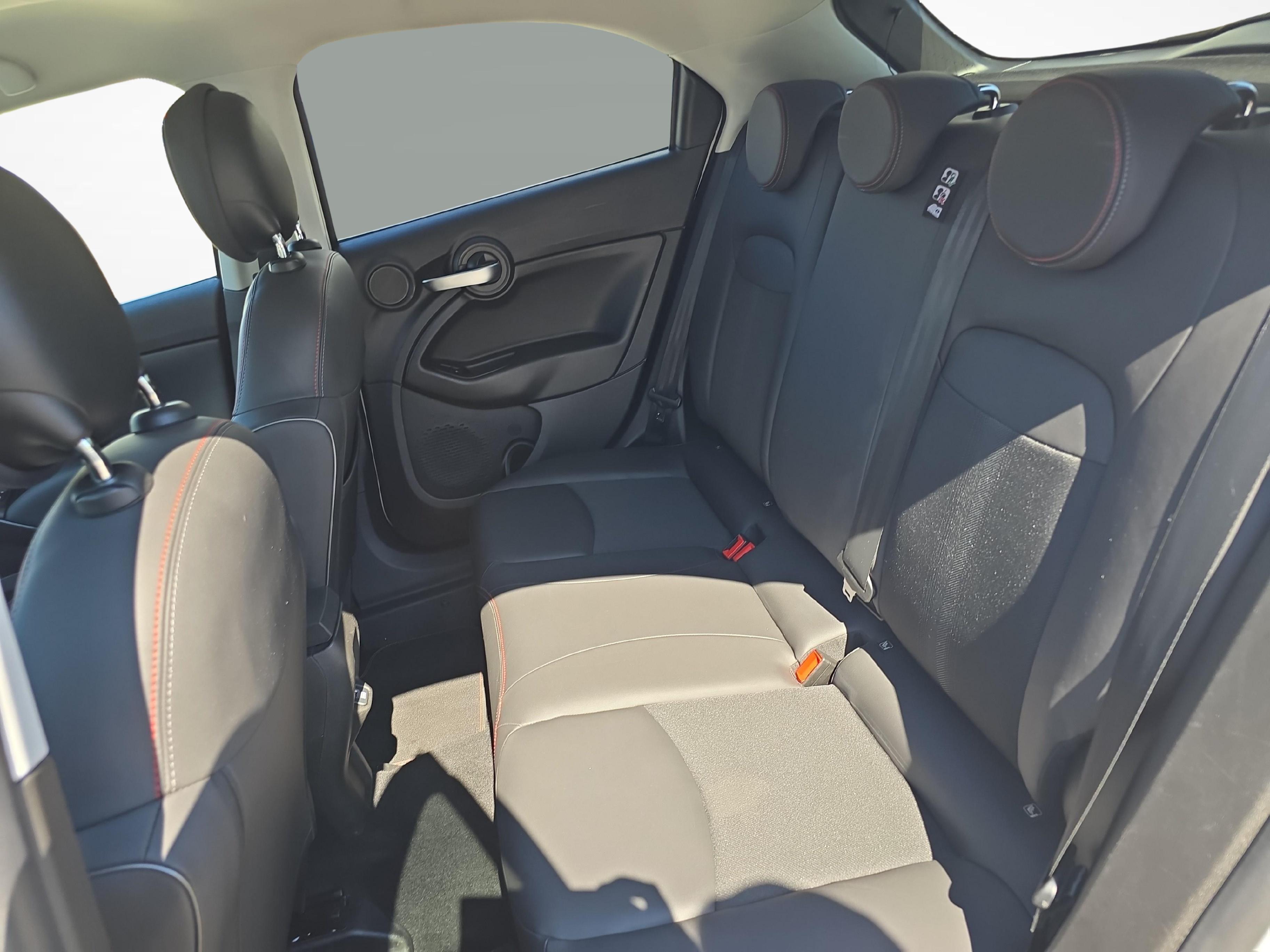 Fiat 500 X 1.5 Hybrid Dolcevita Swiss Edition / ab 3,99% Leasing bei Abschluss einer Protect Autoversicherung_11