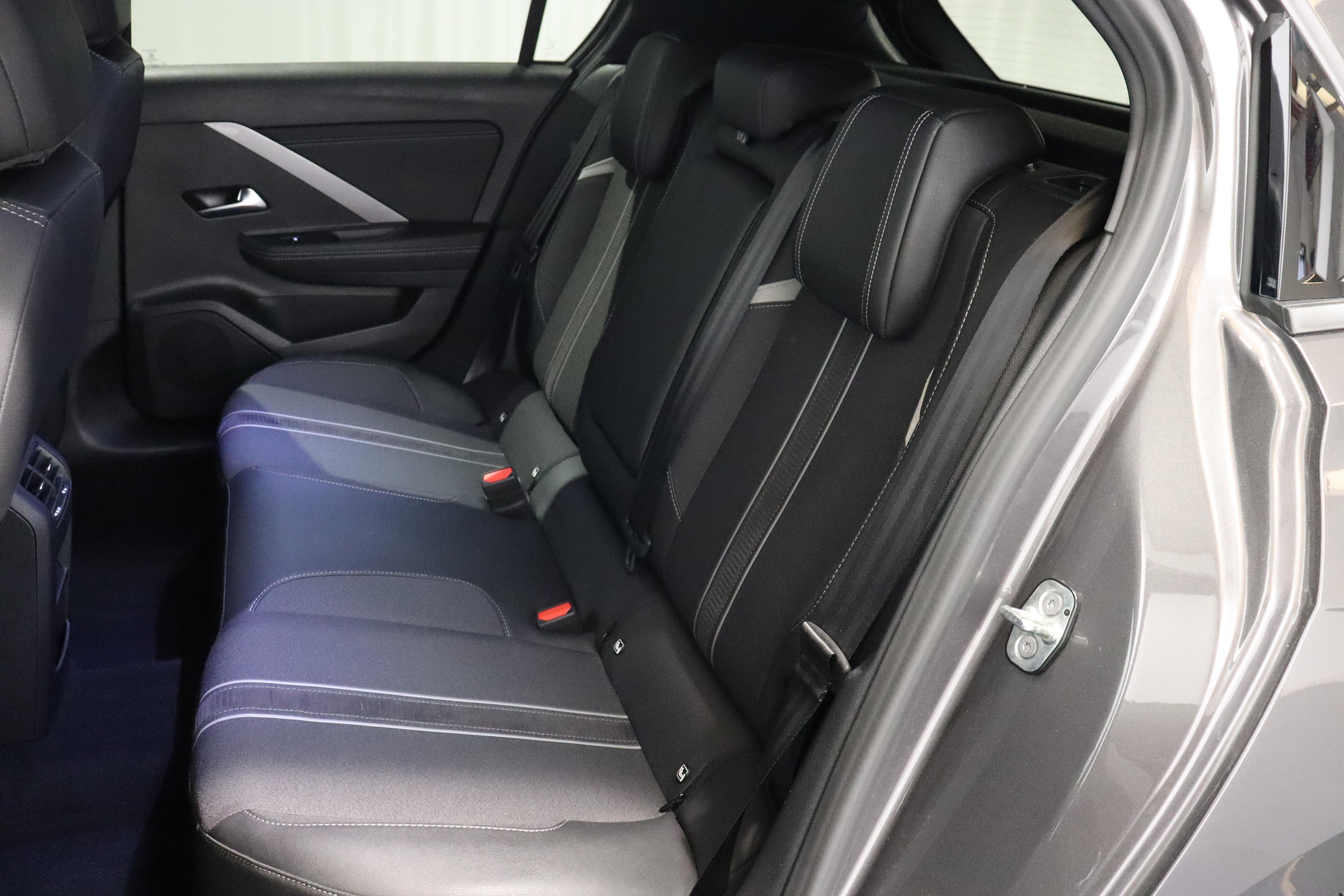 Opel Astra 1.6 T PHEV 180 Swiss Plus_6