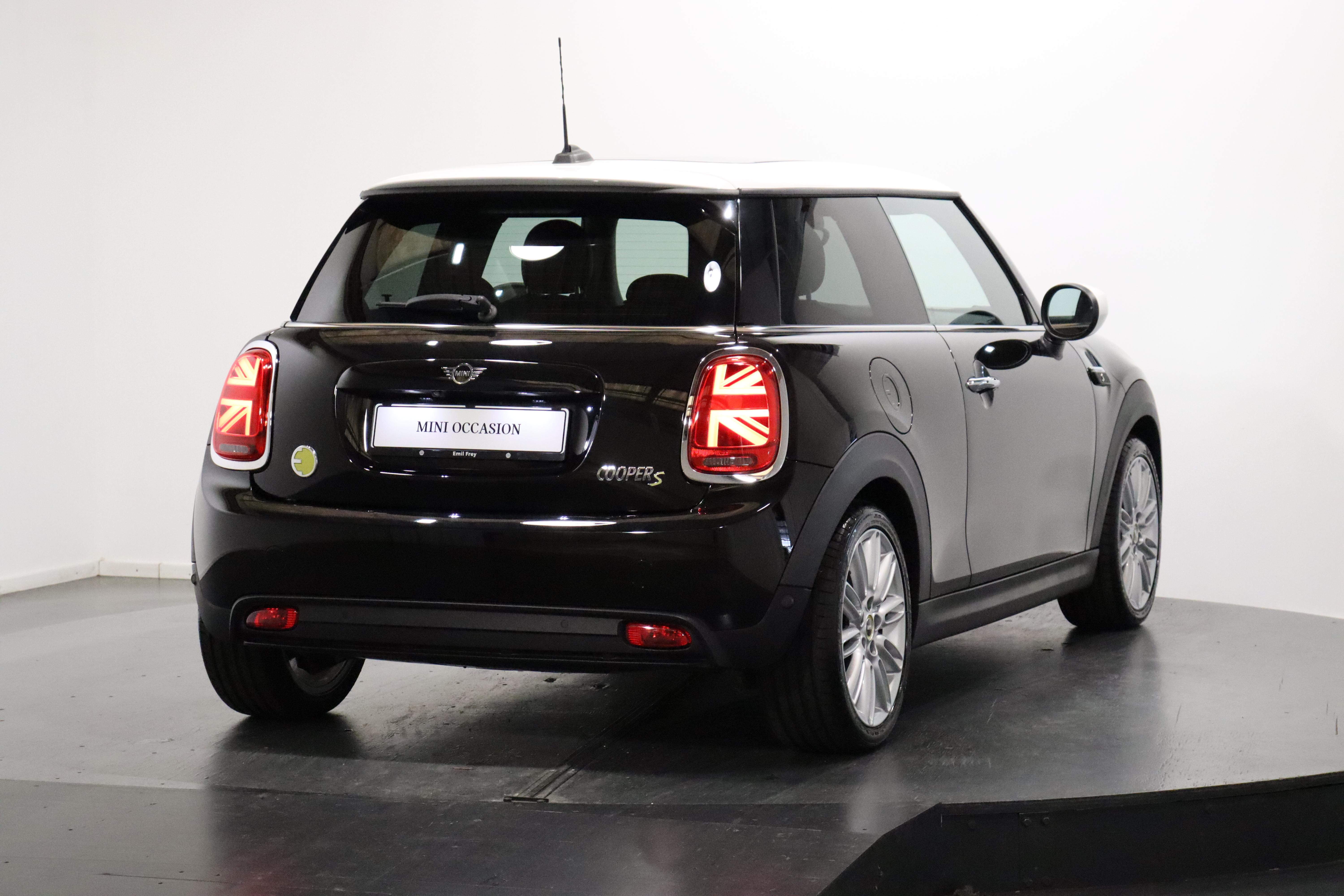 MINI F56 Cooper SE_4