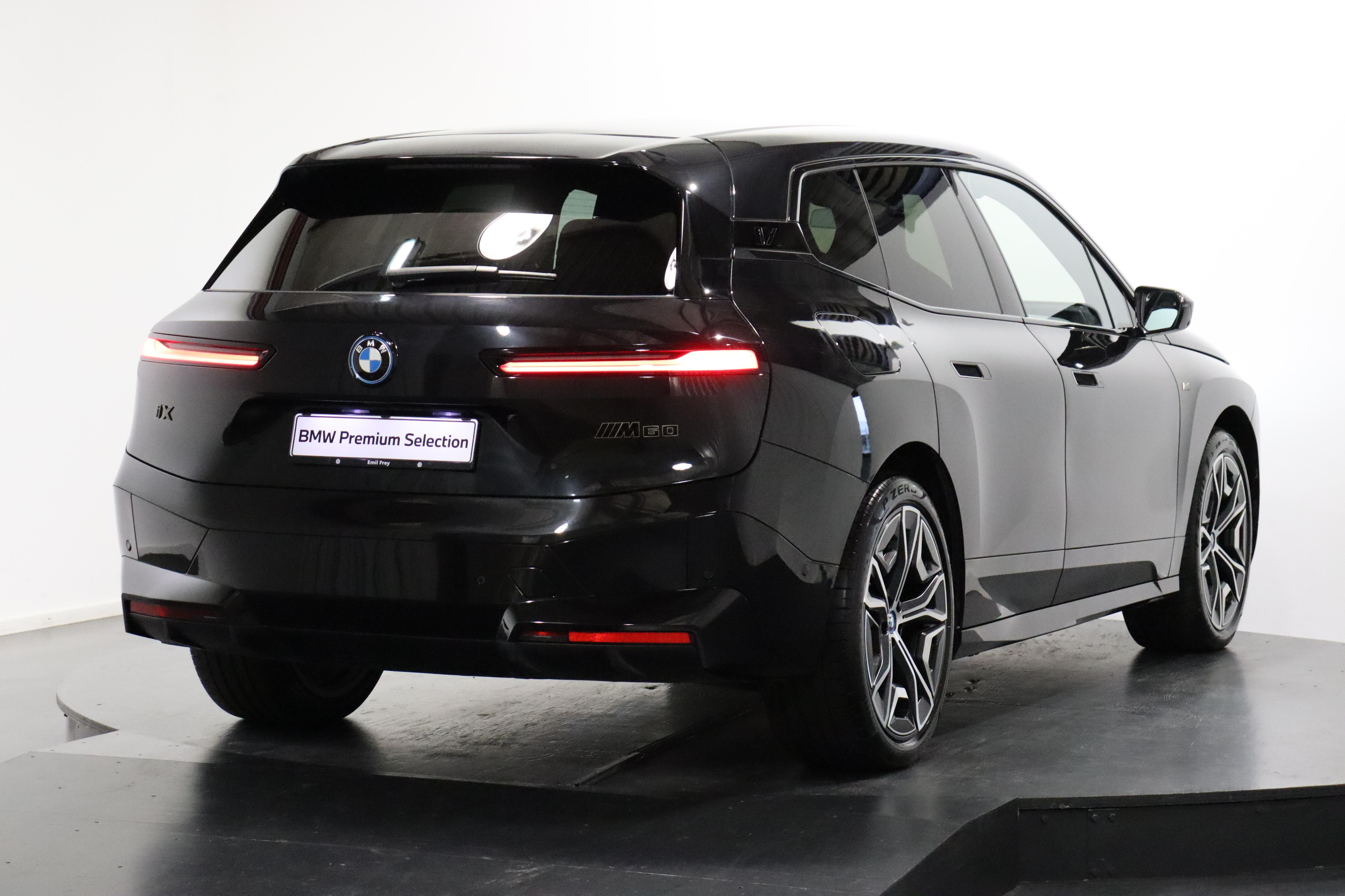 BMW iX M60_4
