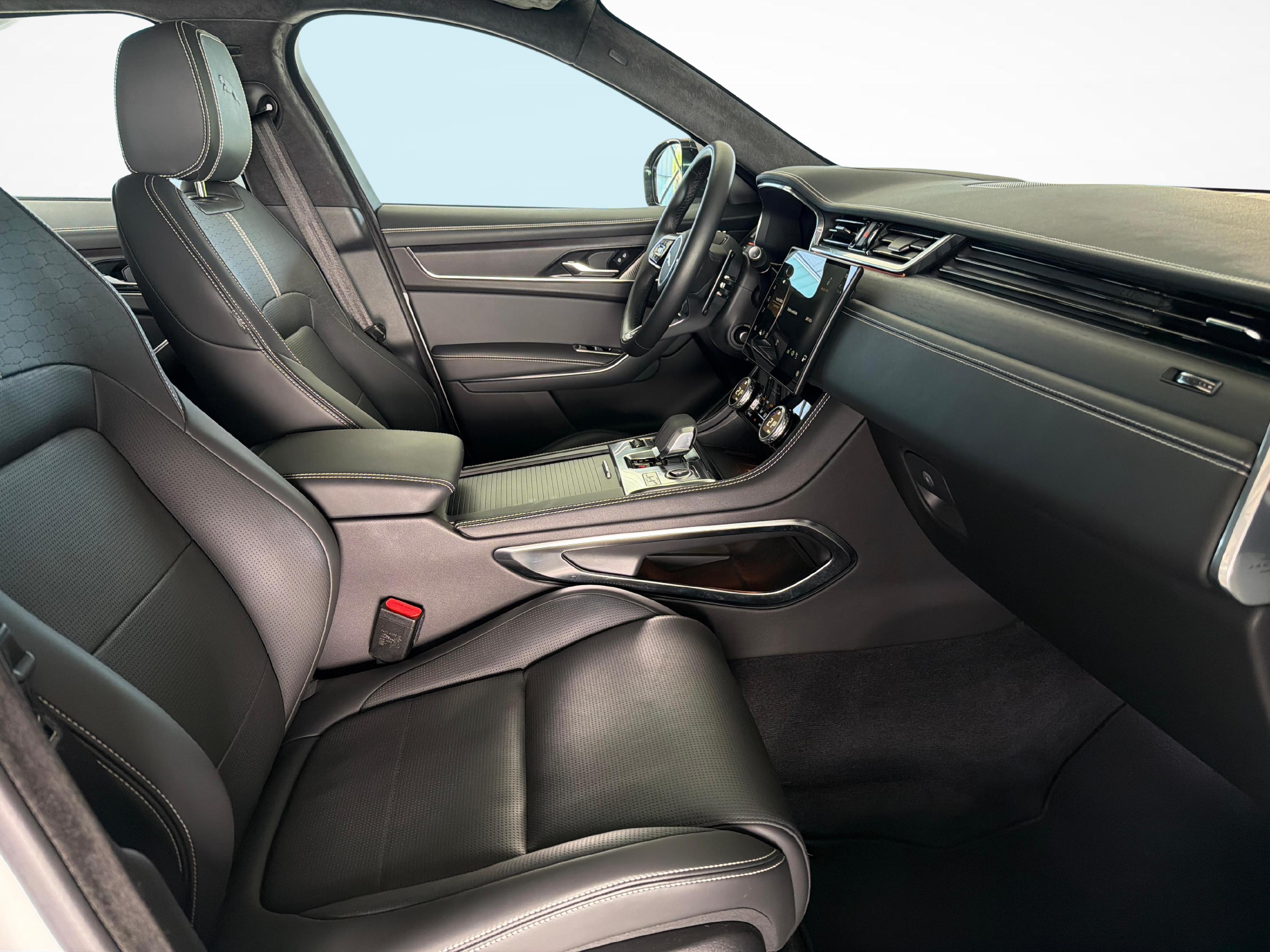JAGUAR F-Pace 2.0 P400e R-Dynamic HSE AWD Plug In Hybrid 404PS_10